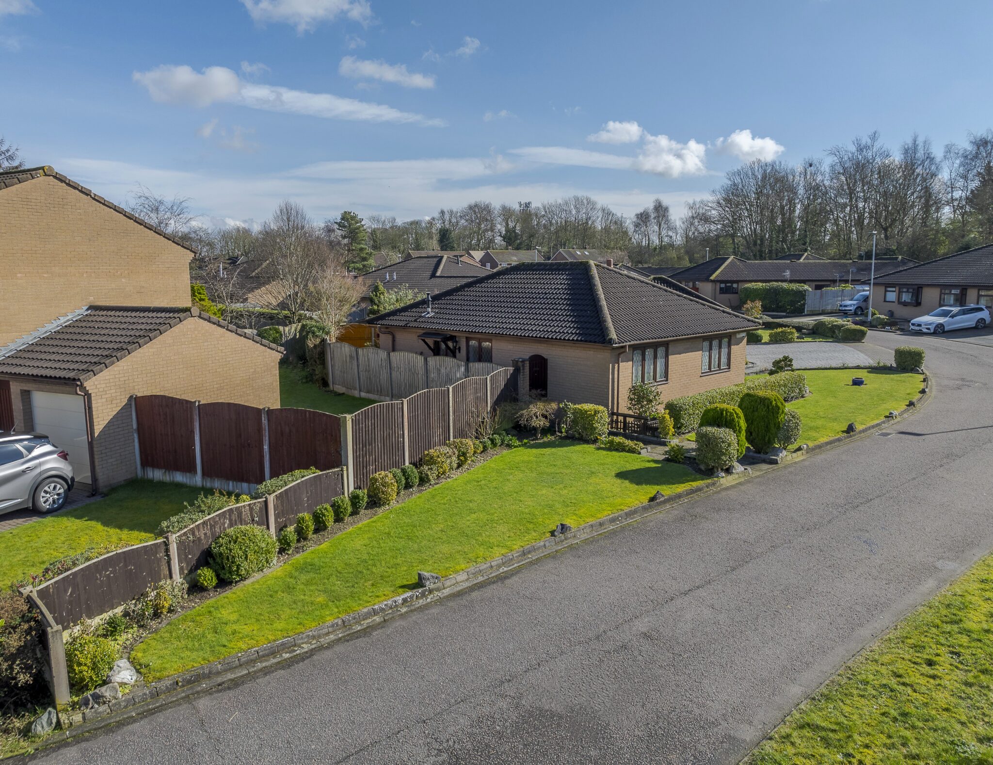 Beautiful 2 bedroom detached bungalow for sale in Grappenhall