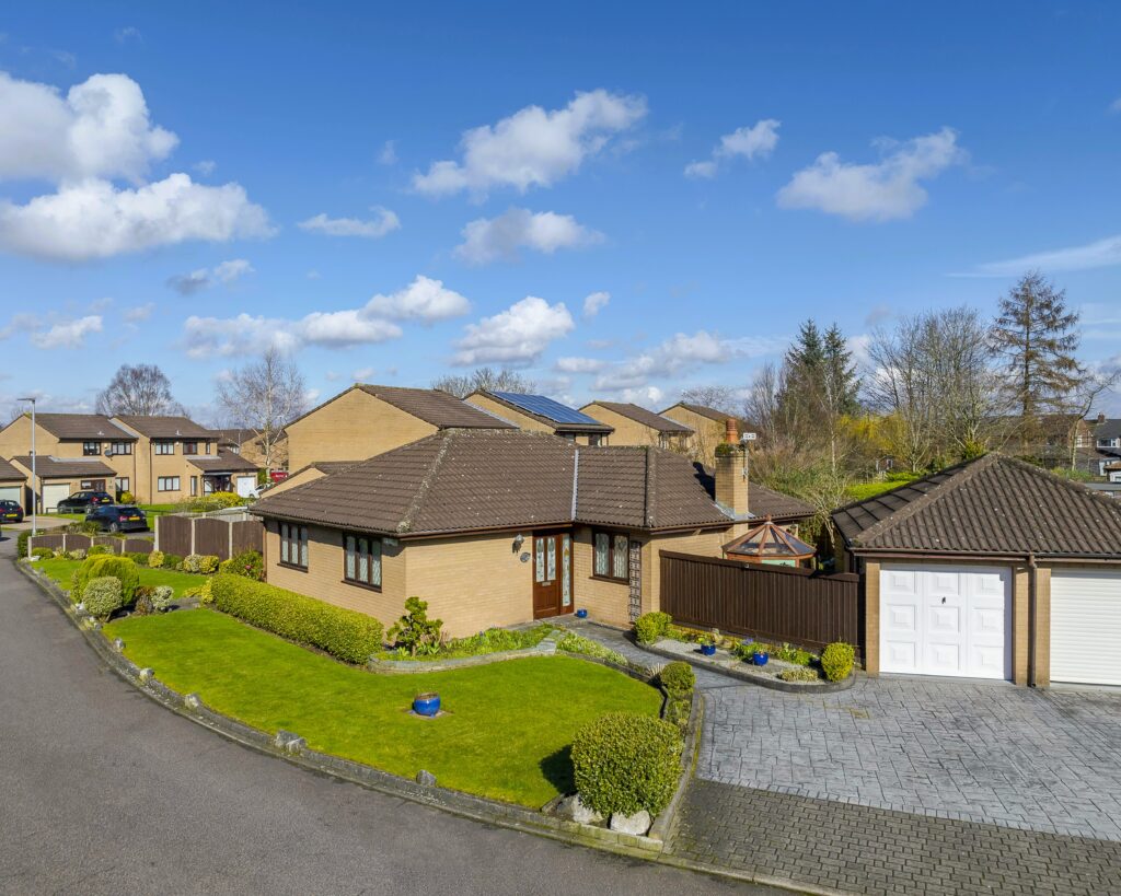 bungalow-house-3-bedroom-detached-for-sale-sold-estate-agent-warrington