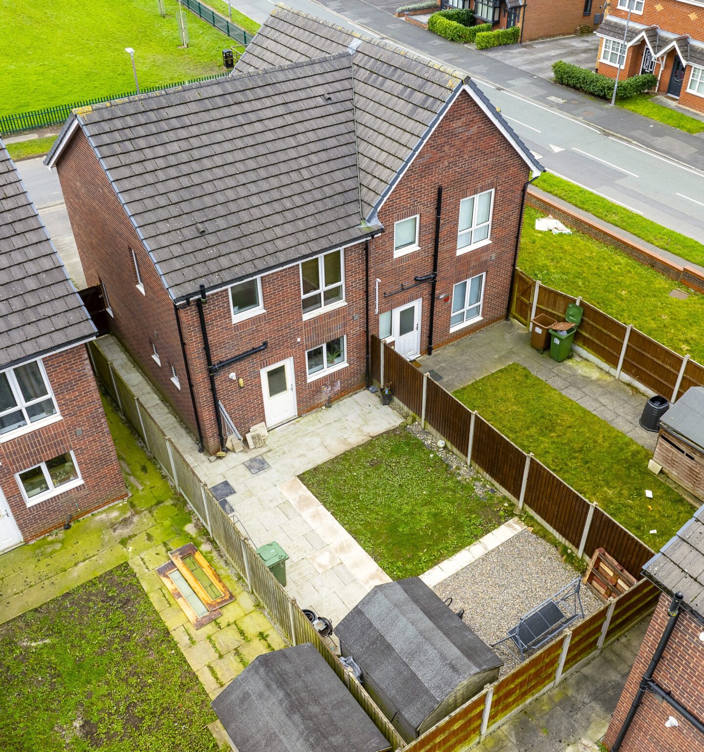 2 bed semi-detached house for sale in Newton-le-willows