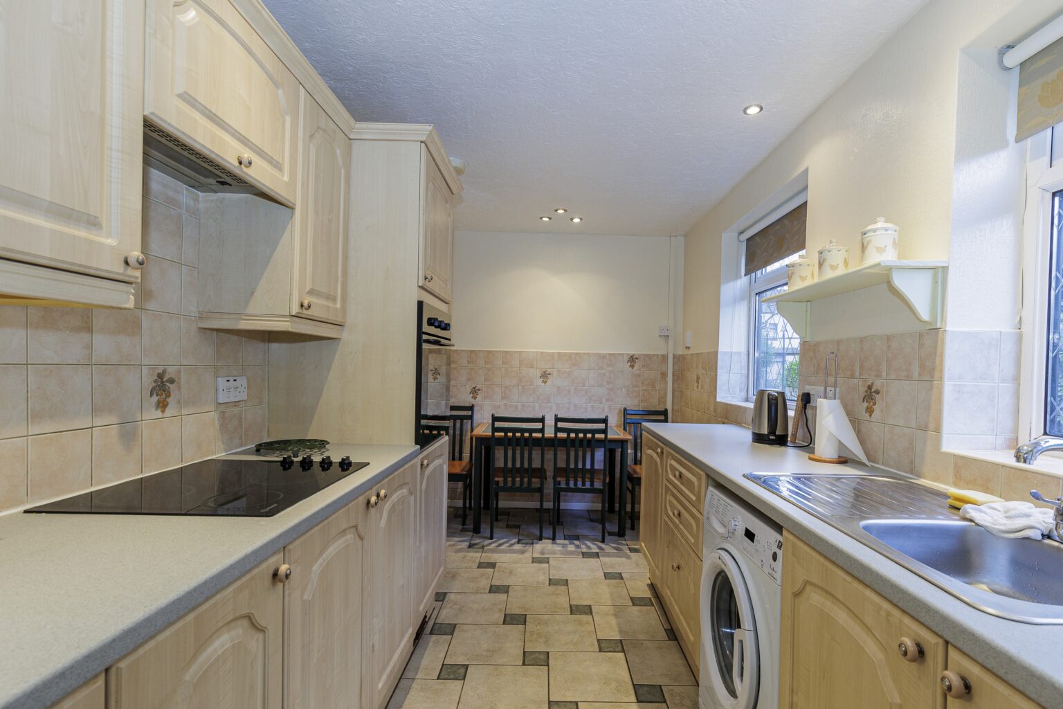 3 bed bungalow for sale in leigh
