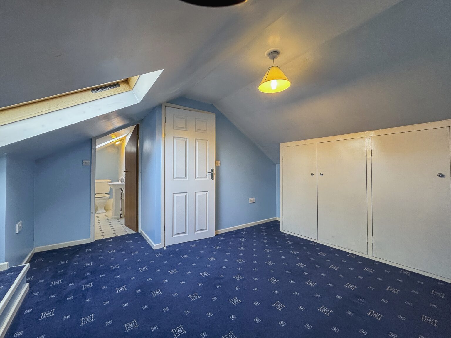 3 bed bungalow for sale in leigh
