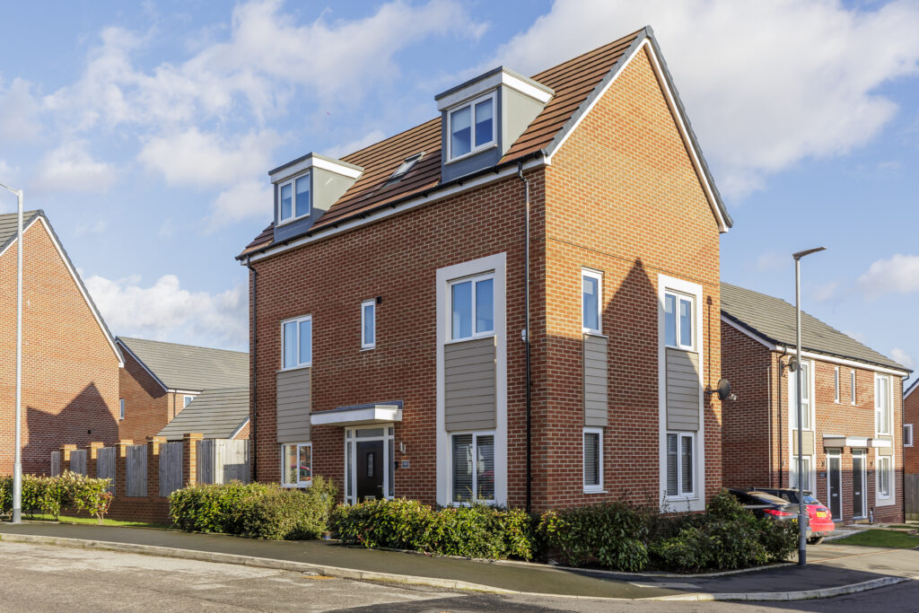 5 bed detached house for sale in Newton-le-willows