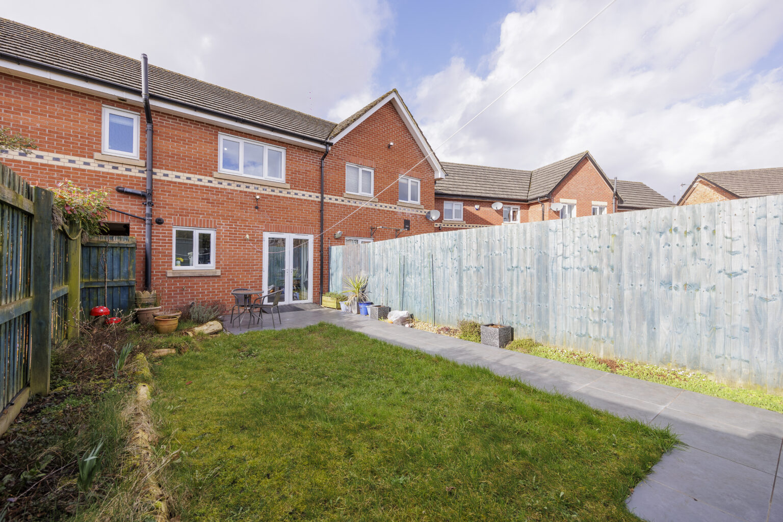 2 bed terraced house for sale in Newton-le-willows