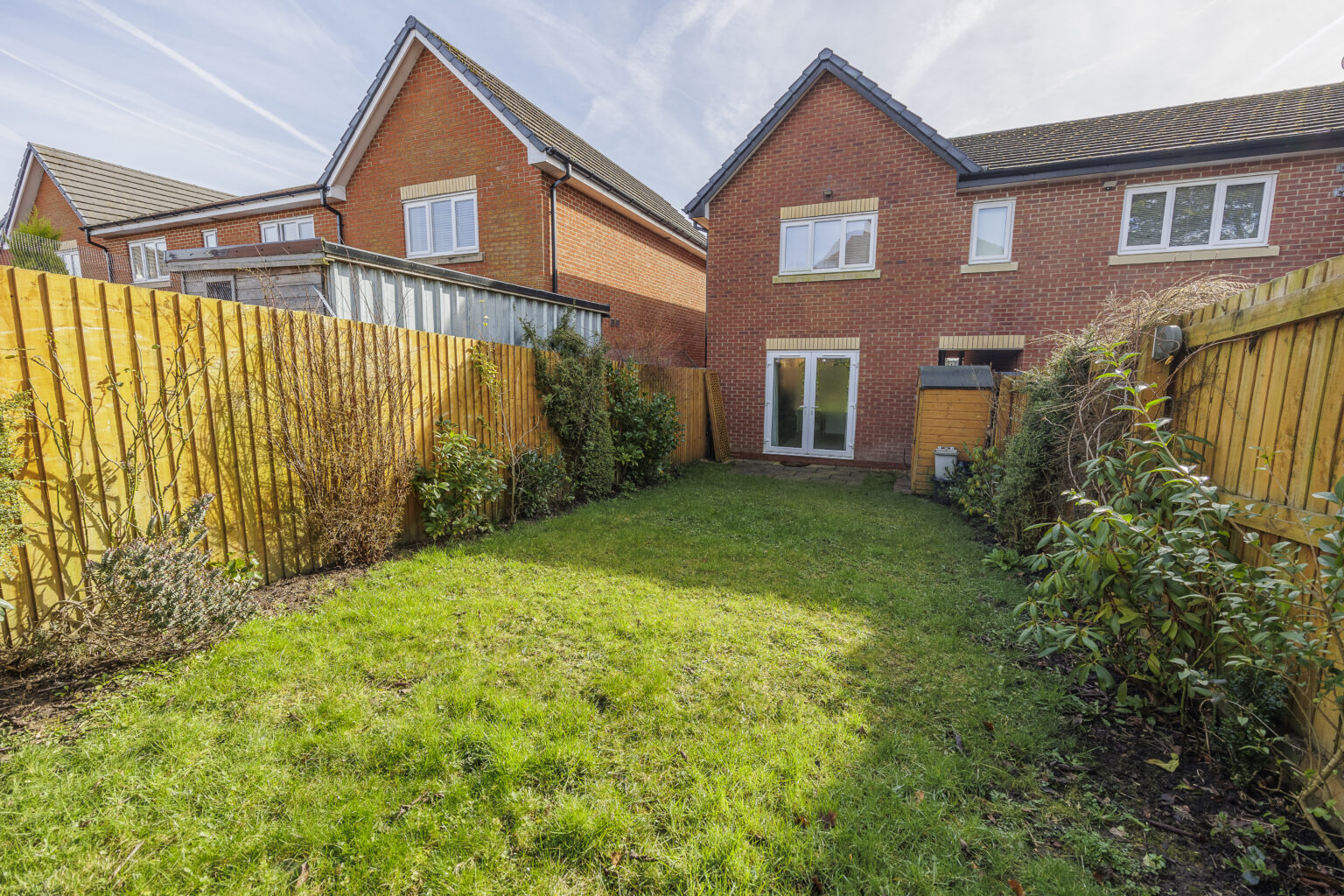 2-Bedroom House For Sale with Lake View in Newton-le-Willows