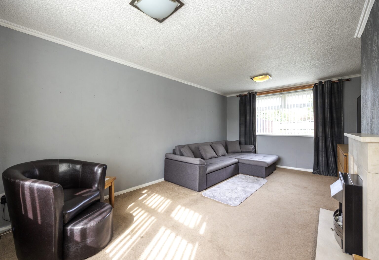 Spacious and Well-Maintained 3 Bedroom End Terraced Home For Sale in Golborne (WA3)