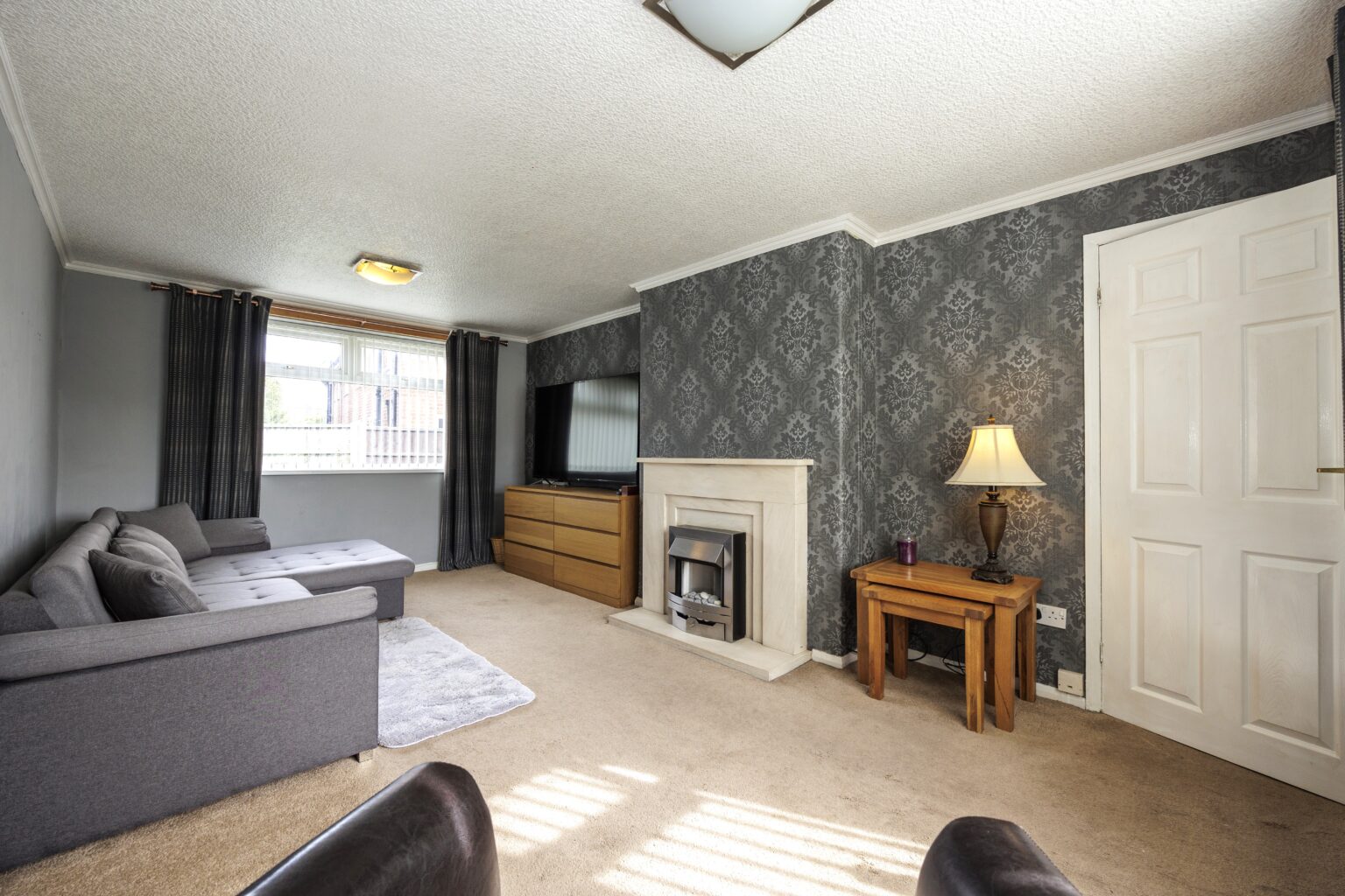 Spacious and Well-Maintained 3 Bedroom End Terraced Home For Sale in Golborne (WA3)