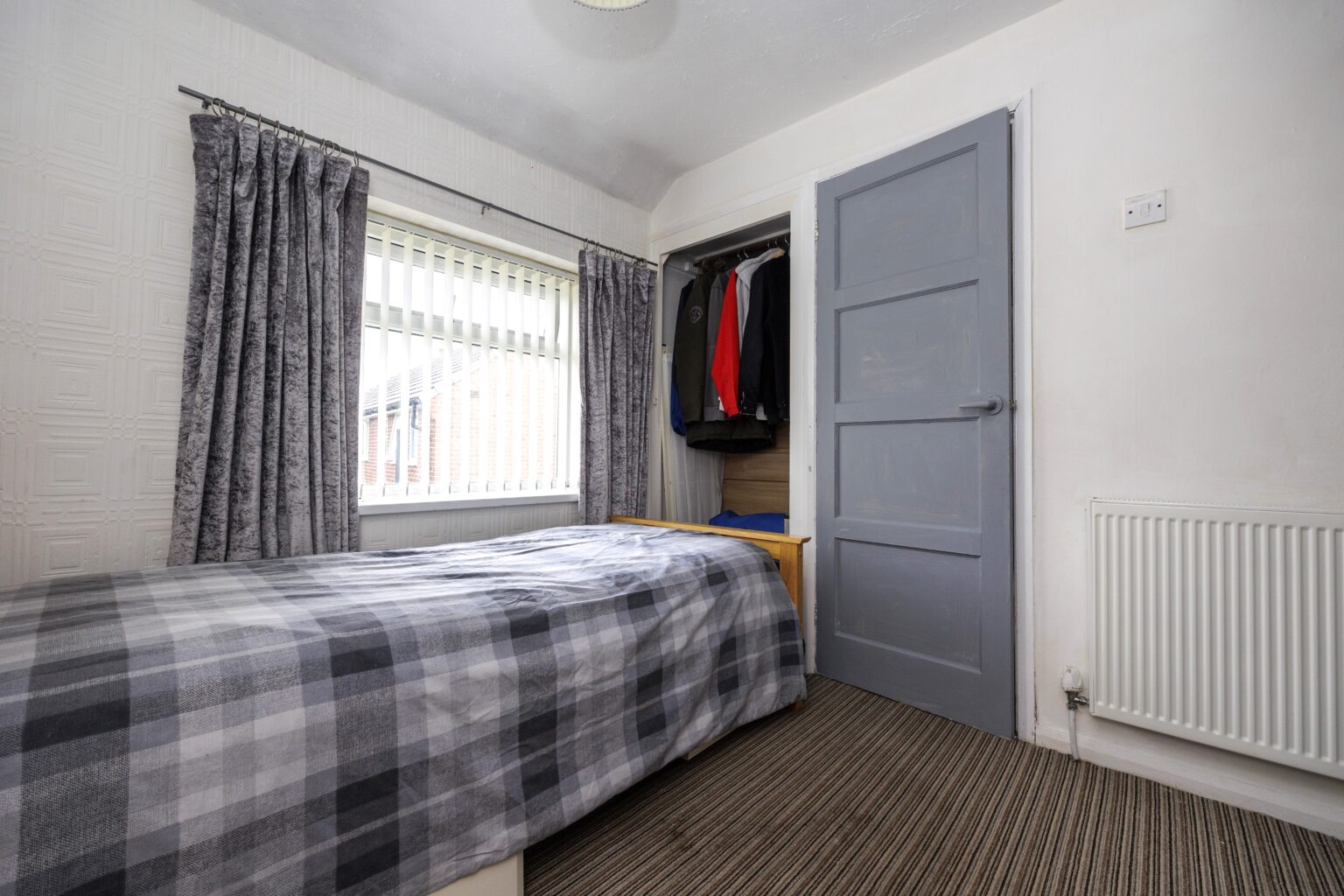 Spacious and Well-Maintained 3 Bedroom End Terraced Home For Sale in Golborne (WA3)