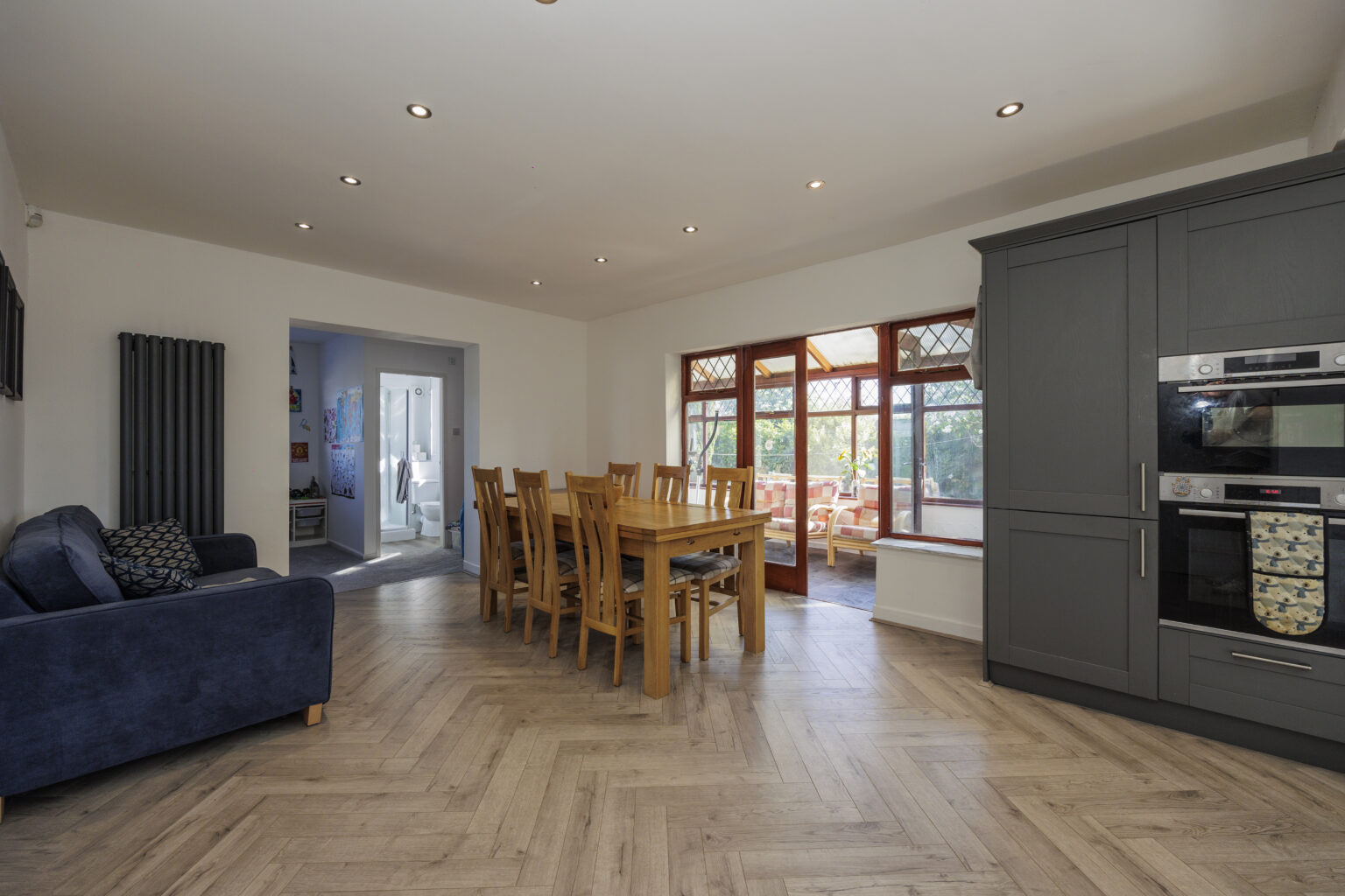 pacious 5 Bedroom Detached Home with Self-Contained Extension For Sale in Lowton (WA3)