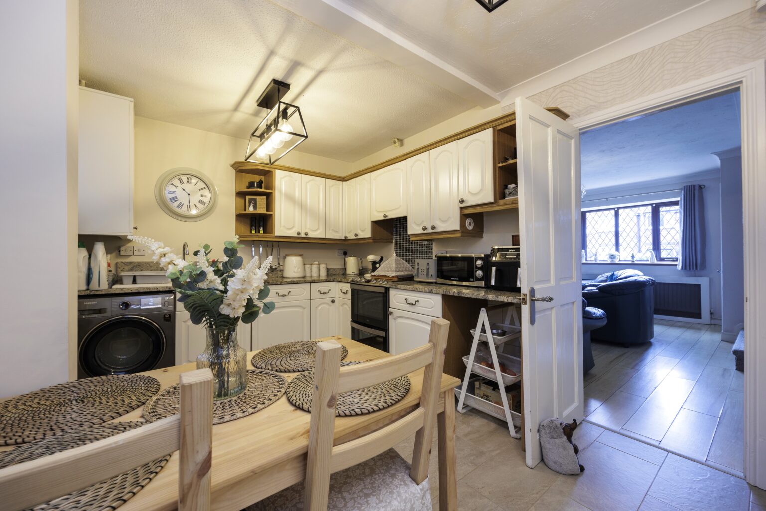Beautiful 3 Bedroom End-Terraced Home For Sale in Callands, Warrington