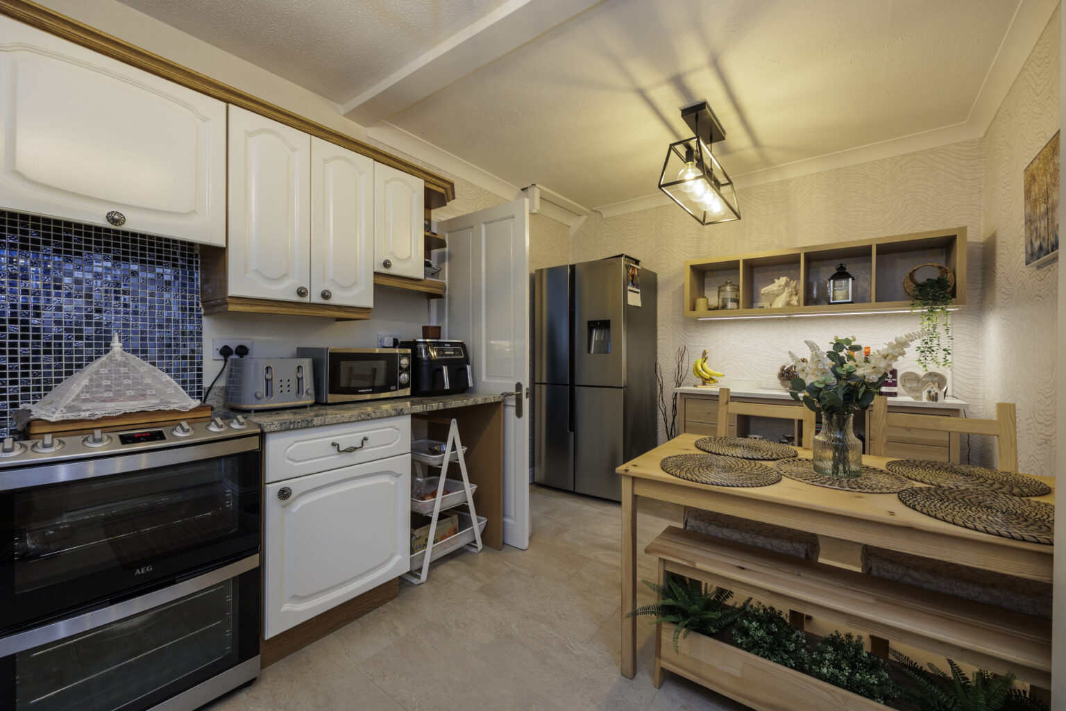 Beautiful 3 Bedroom End-Terraced Home For Sale in Callands, Warrington