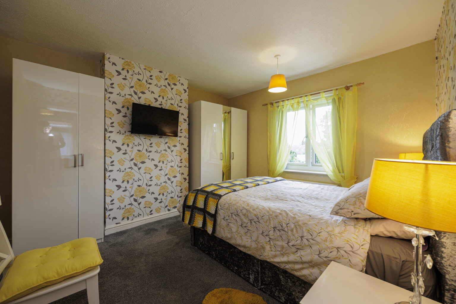 Spacious 3 Bedroom Semi-Detached Home For Sale in Newton-le-willows (WA12)