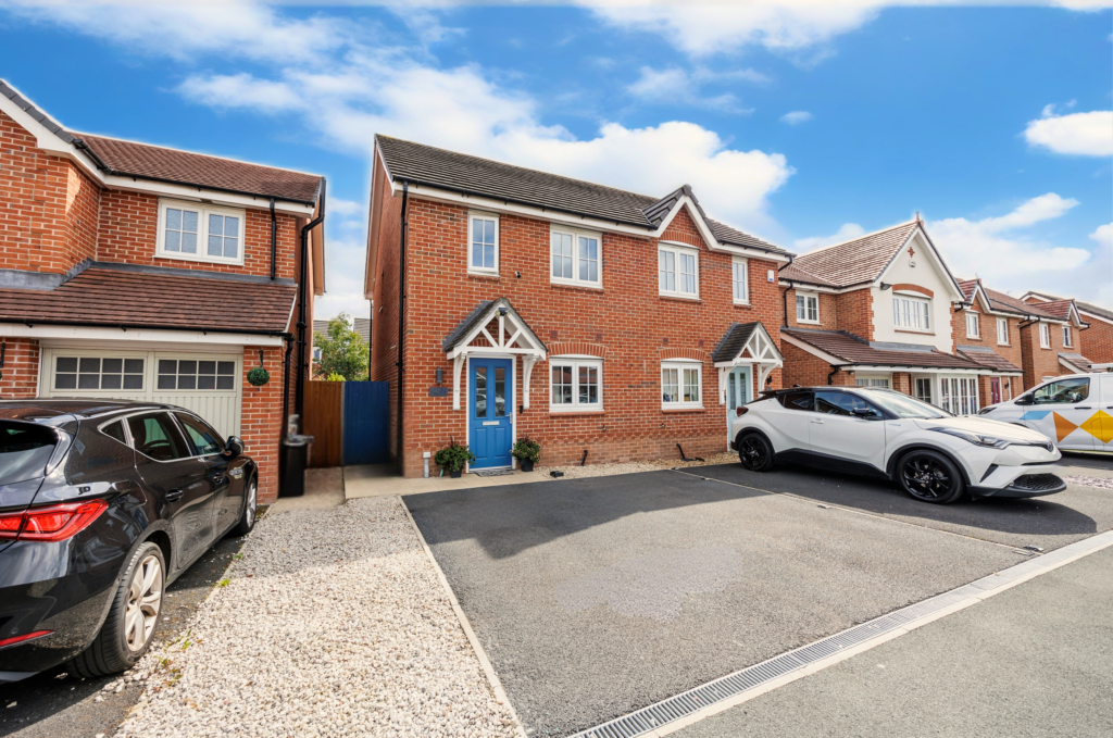 Spacious 2 Bedroom Home For Sale on Beverley Way, Newton-Le-Willows (WA12)