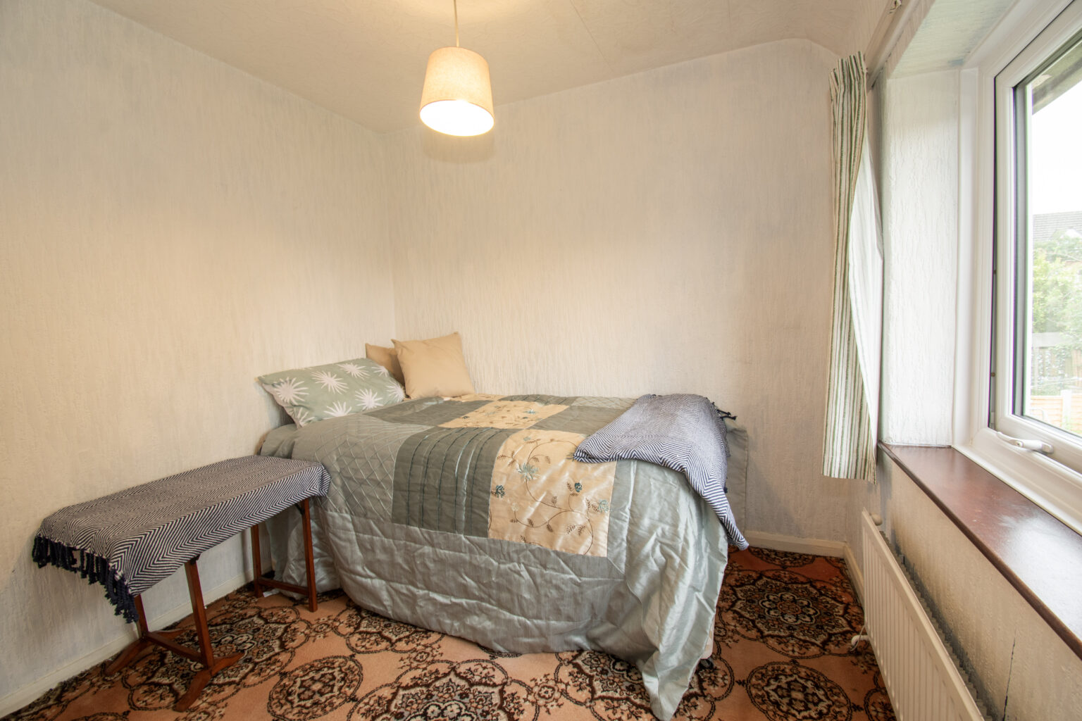 Beautiful and Generously Sized 3 Bedroom Semi-Detached House For Sale in Golborne (WA3)