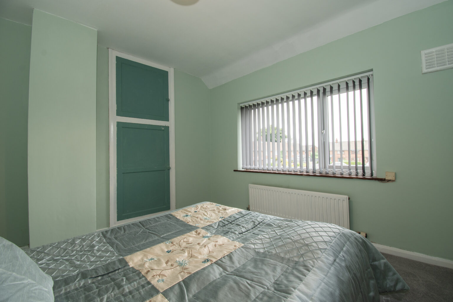 Beautiful and Generously Sized 3 Bedroom Semi-Detached House For Sale in Golborne (WA3)