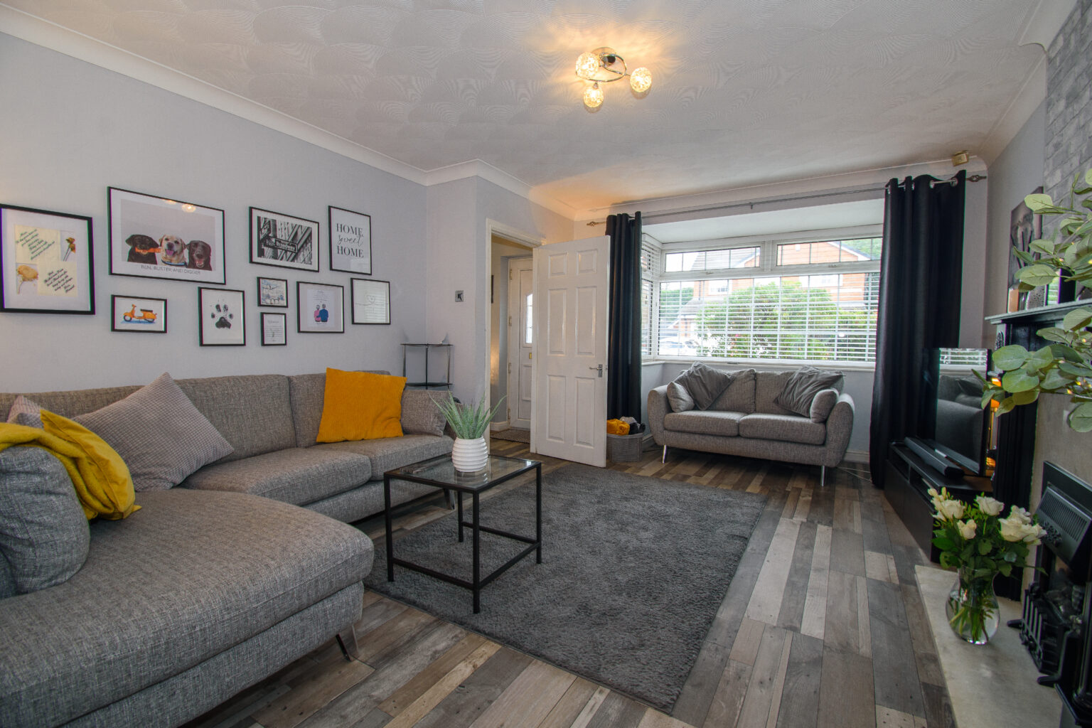 Spacious and Versatile 4/5 Bedroom Detached Family Home For Sale in Newton-le-Willows (WA12)