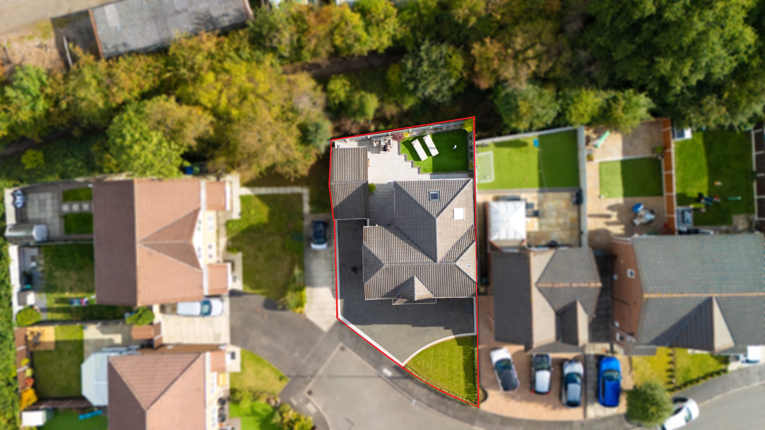 Beautifully Refurbished 4 Bedroom Detached Family Home For Sale in Lowton (WA3)