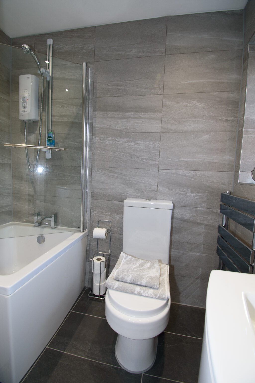Beautifully Refurbished 4 Bedroom Detached Family Home For Sale in Lowton (WA3)