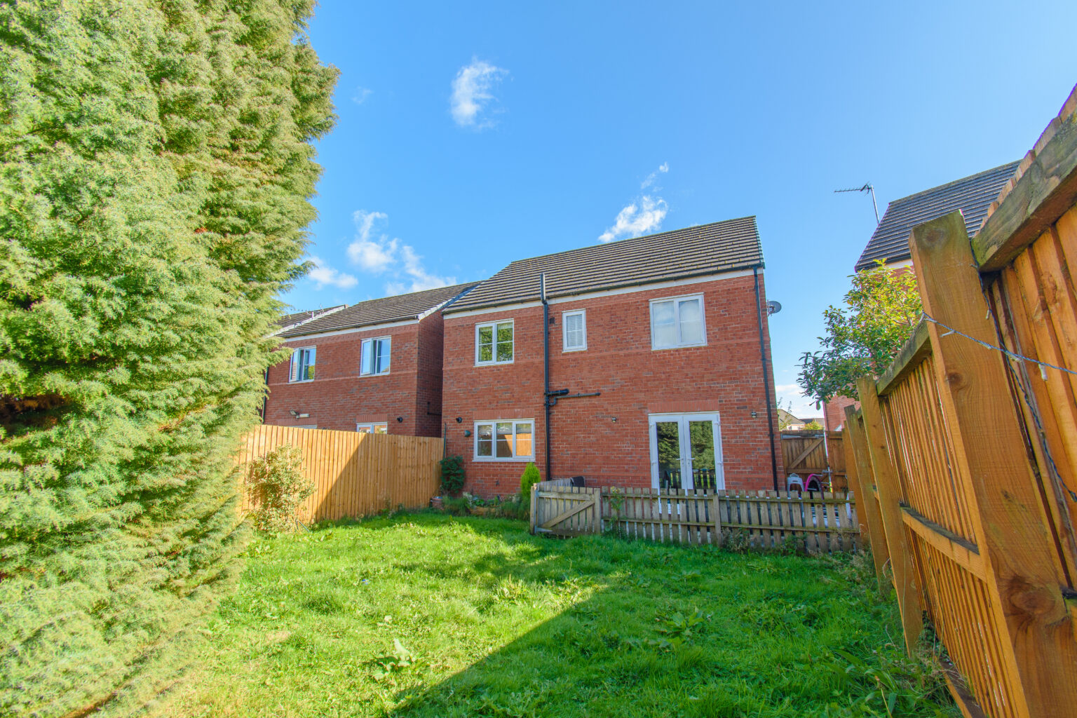Spacious 4 Bedroom Detached Family Home For Sale in Newton-le-Willows (WA12)