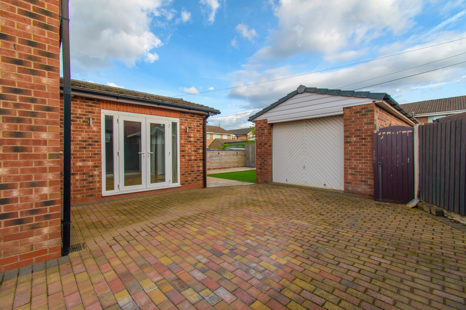 Modern 4/5 Bedroom Detached House For Sale in Haydock (WA11)