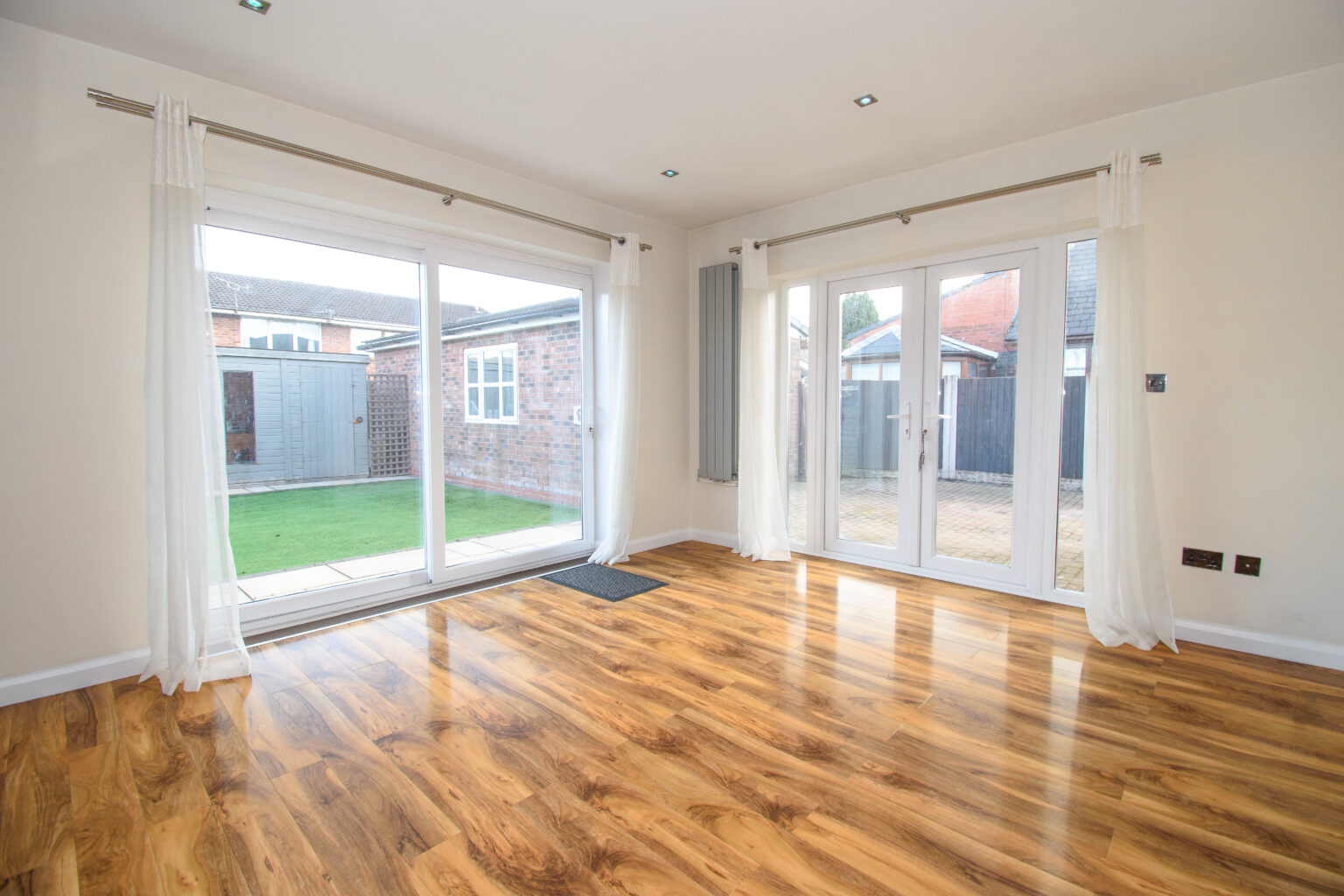 Modern 4/5 Bedroom Detached House For Sale in Haydock (WA11)