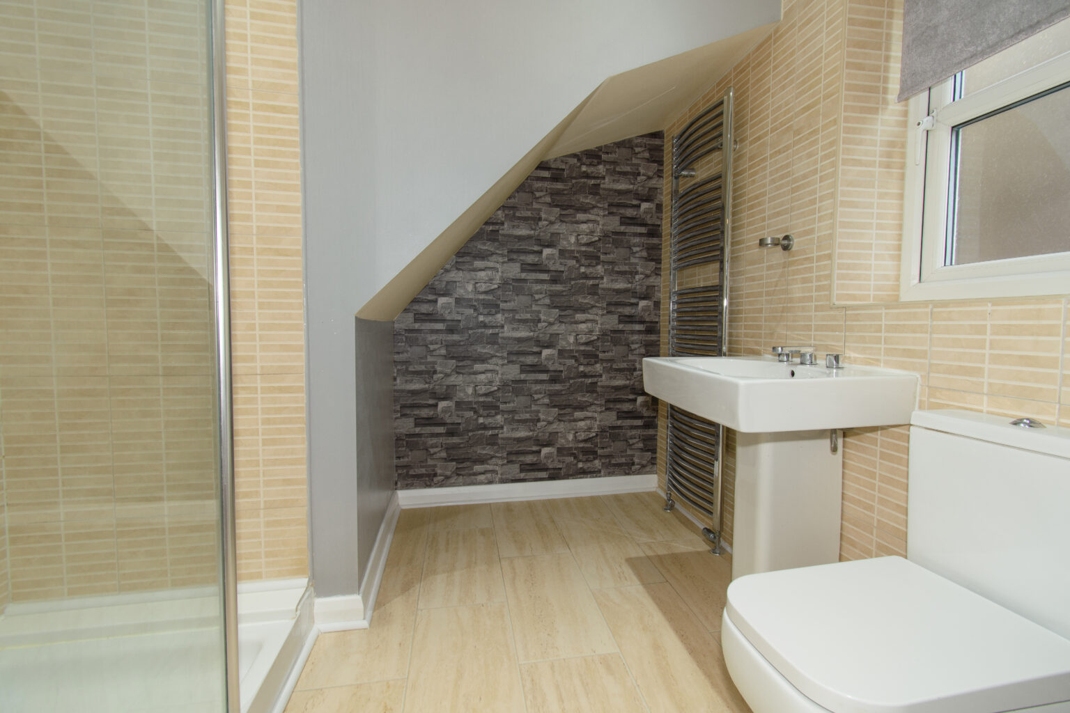 Modern 4/5 Bedroom Detached House For Sale in Haydock (WA11)
