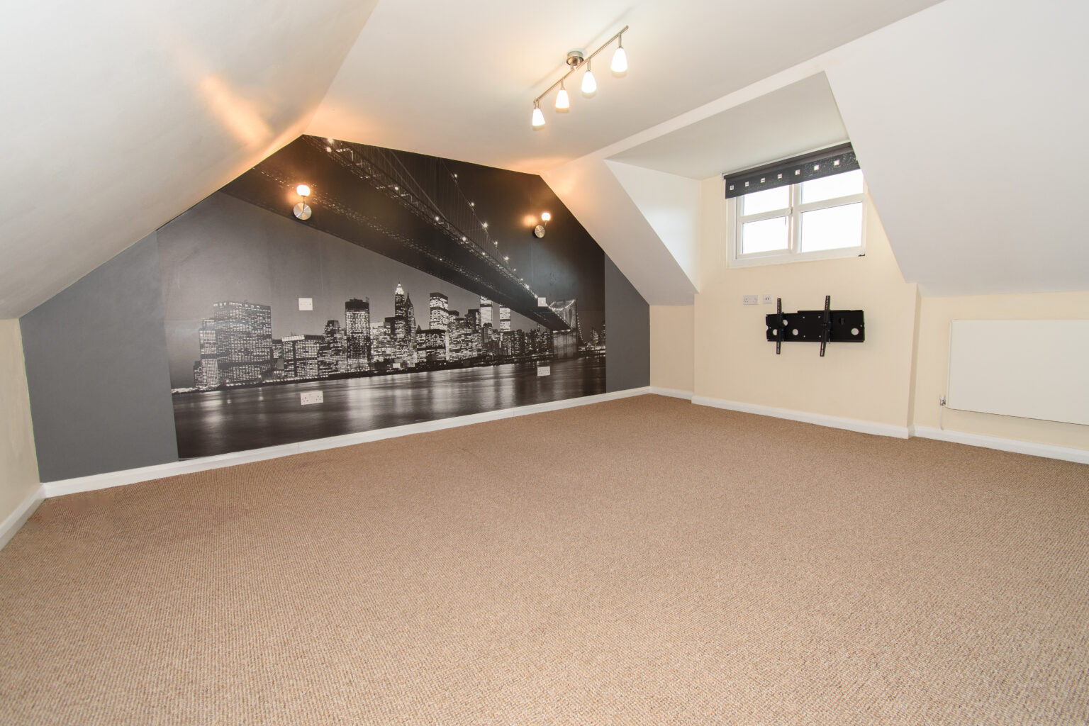 Modern 4/5 Bedroom Detached House For Sale in Haydock (WA11)
