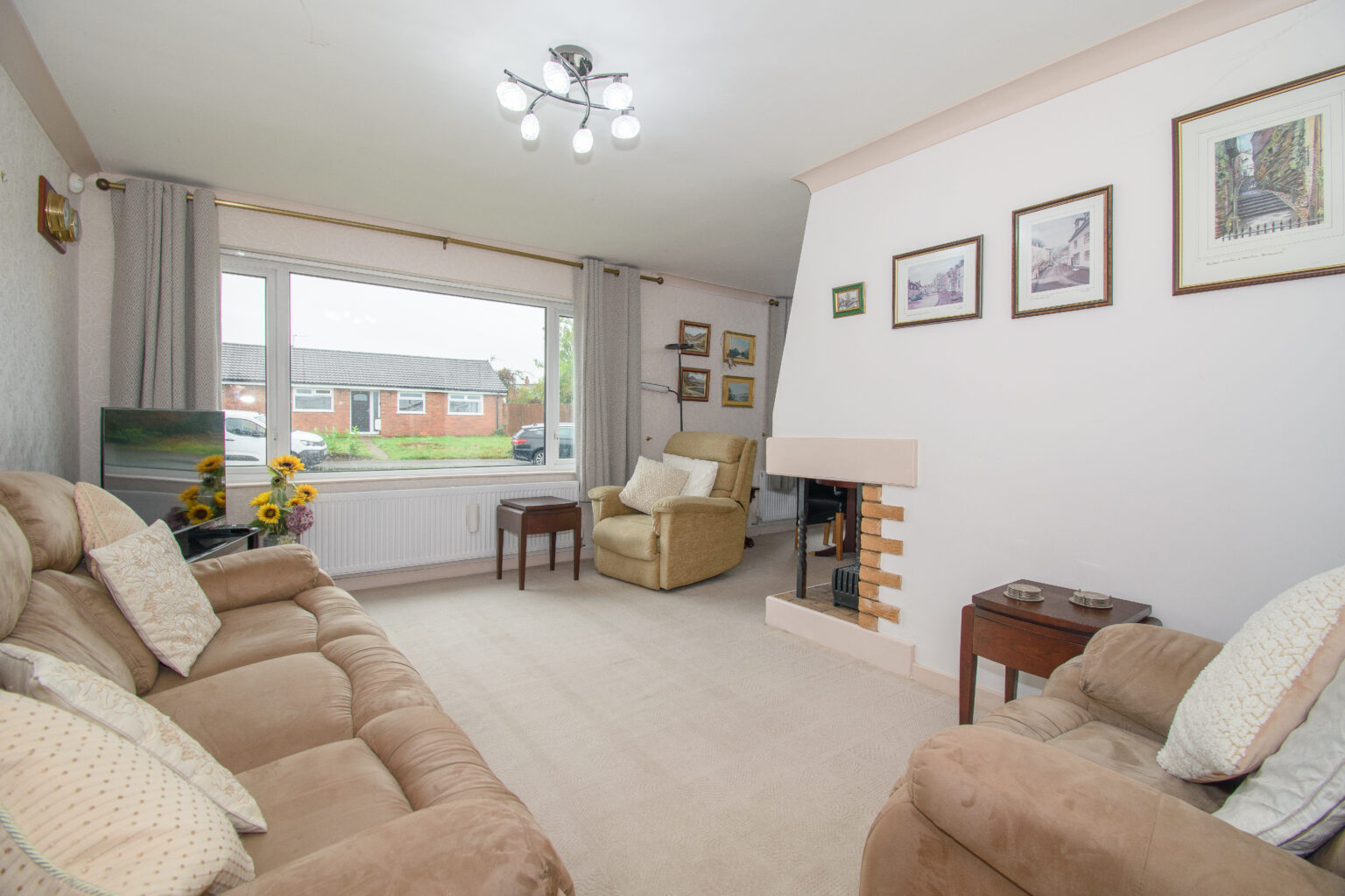spacious 3-bedroom detached bungalow for sale in Leigh