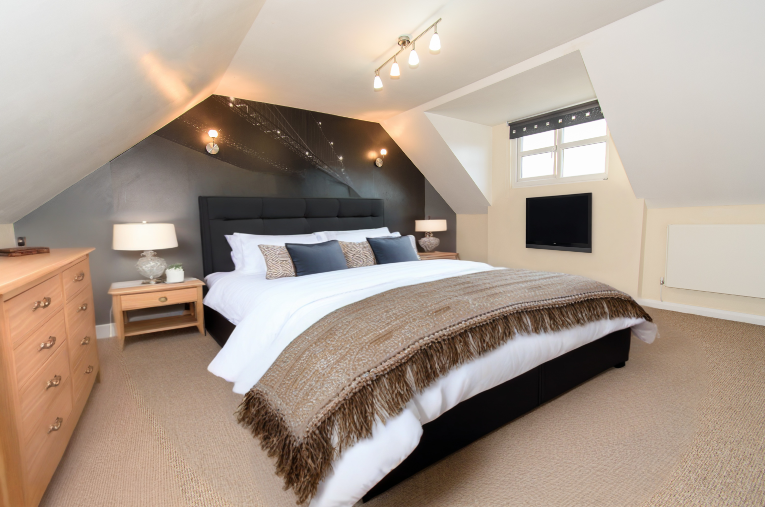 Modern 4/5 Bedroom Detached House For Sale in Haydock (WA11)