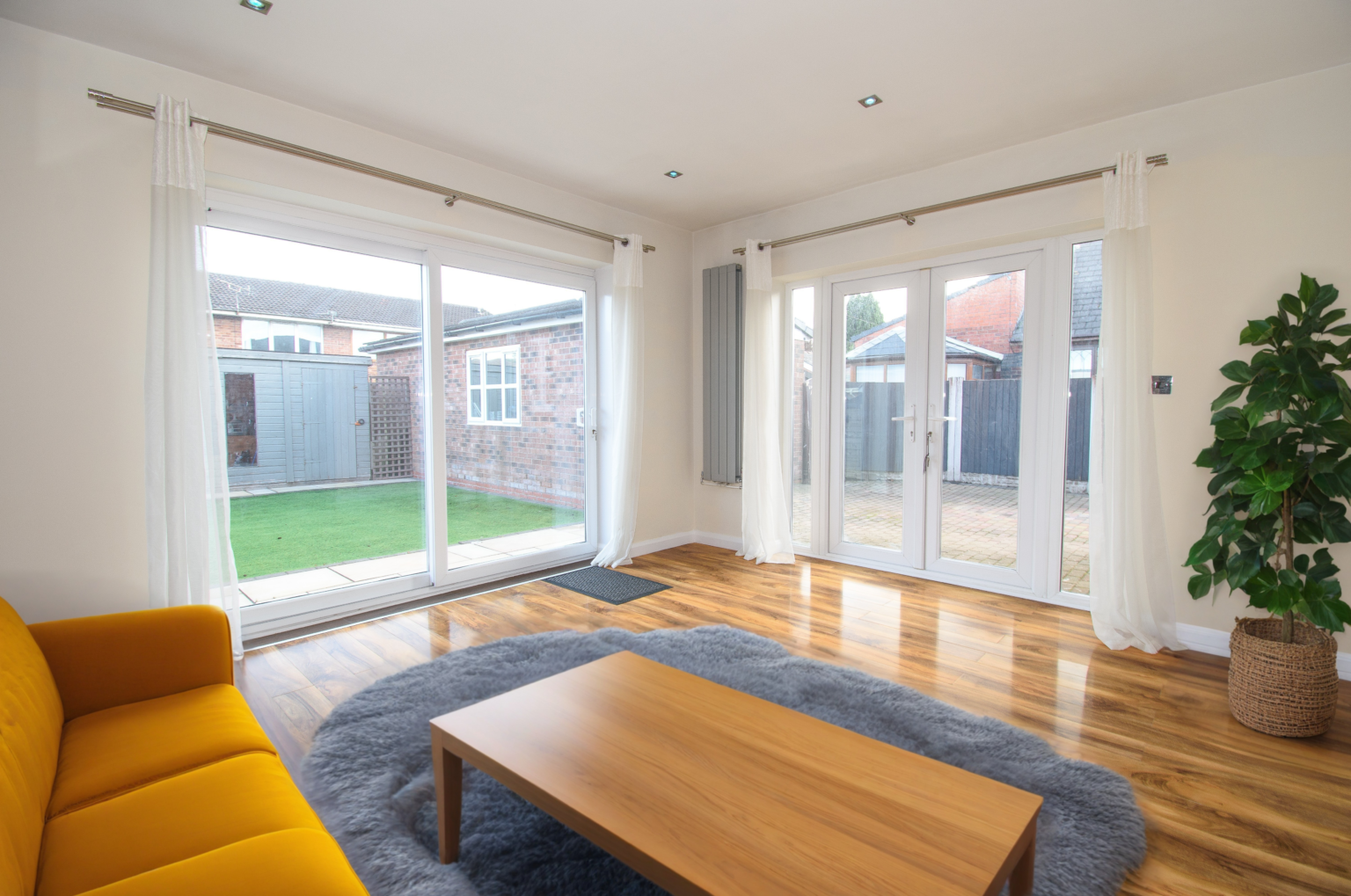 Modern 4/5 Bedroom Detached House For Sale in Haydock (WA11)