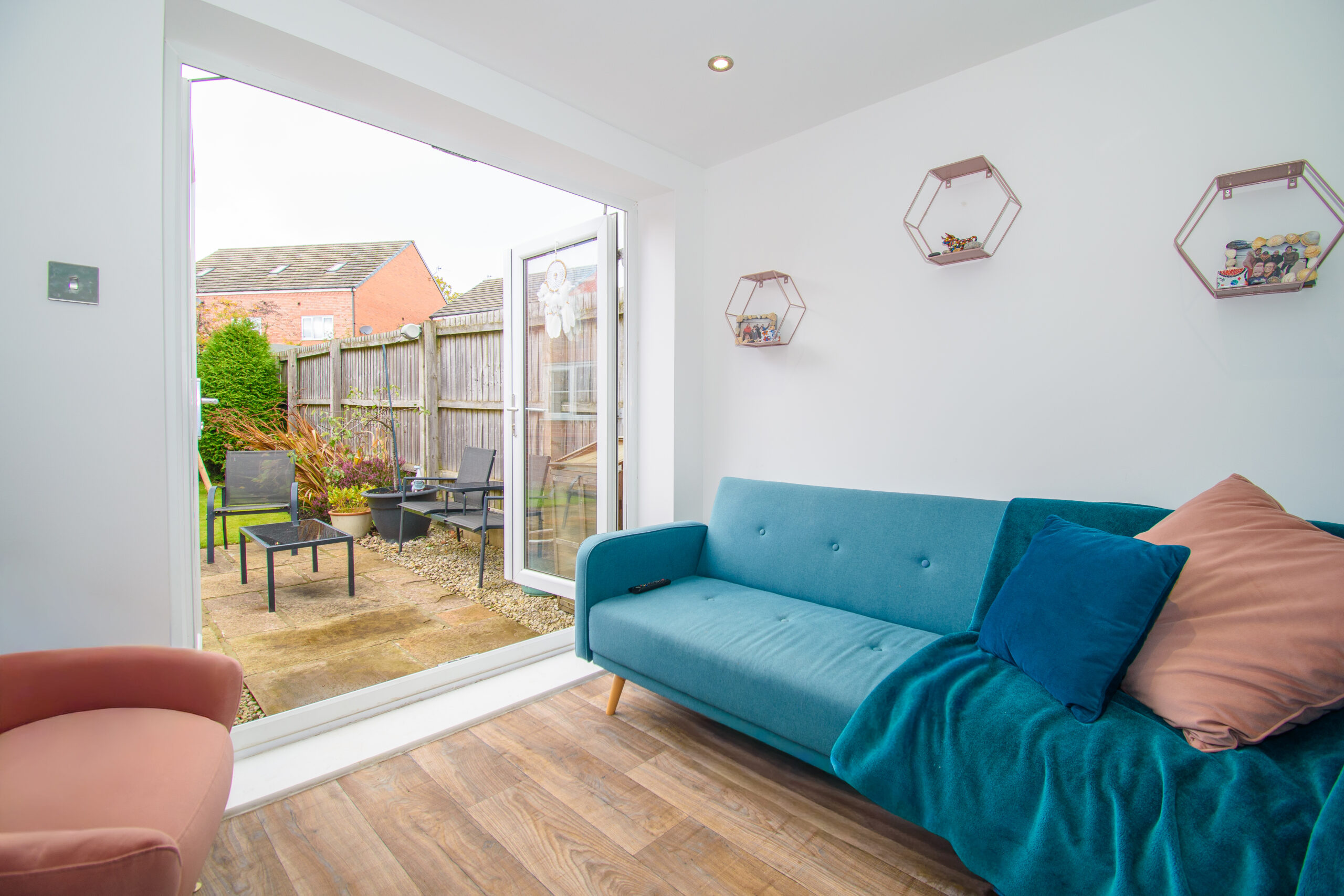 DSC_0084-2 Beautifully Updated 3 Bedroom Detached Home For Sale in Newton-Le-Willows (WA12)