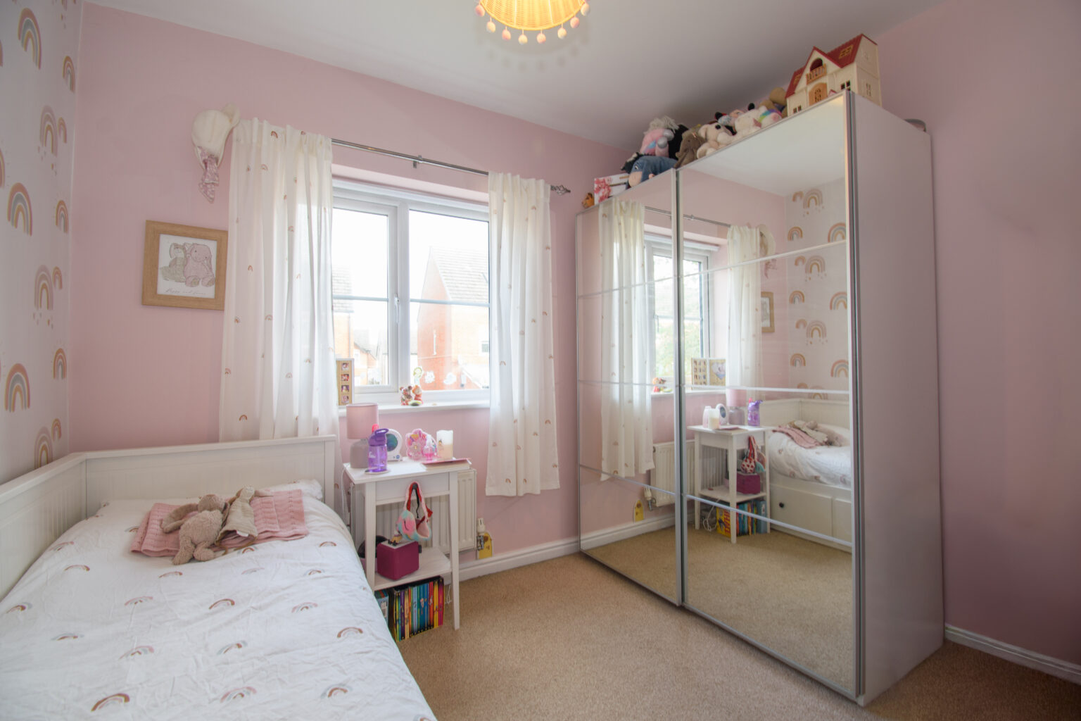 Beautifully Updated 3 Bedroom Detached Home For Sale in Newton-Le-Willows (WA12)