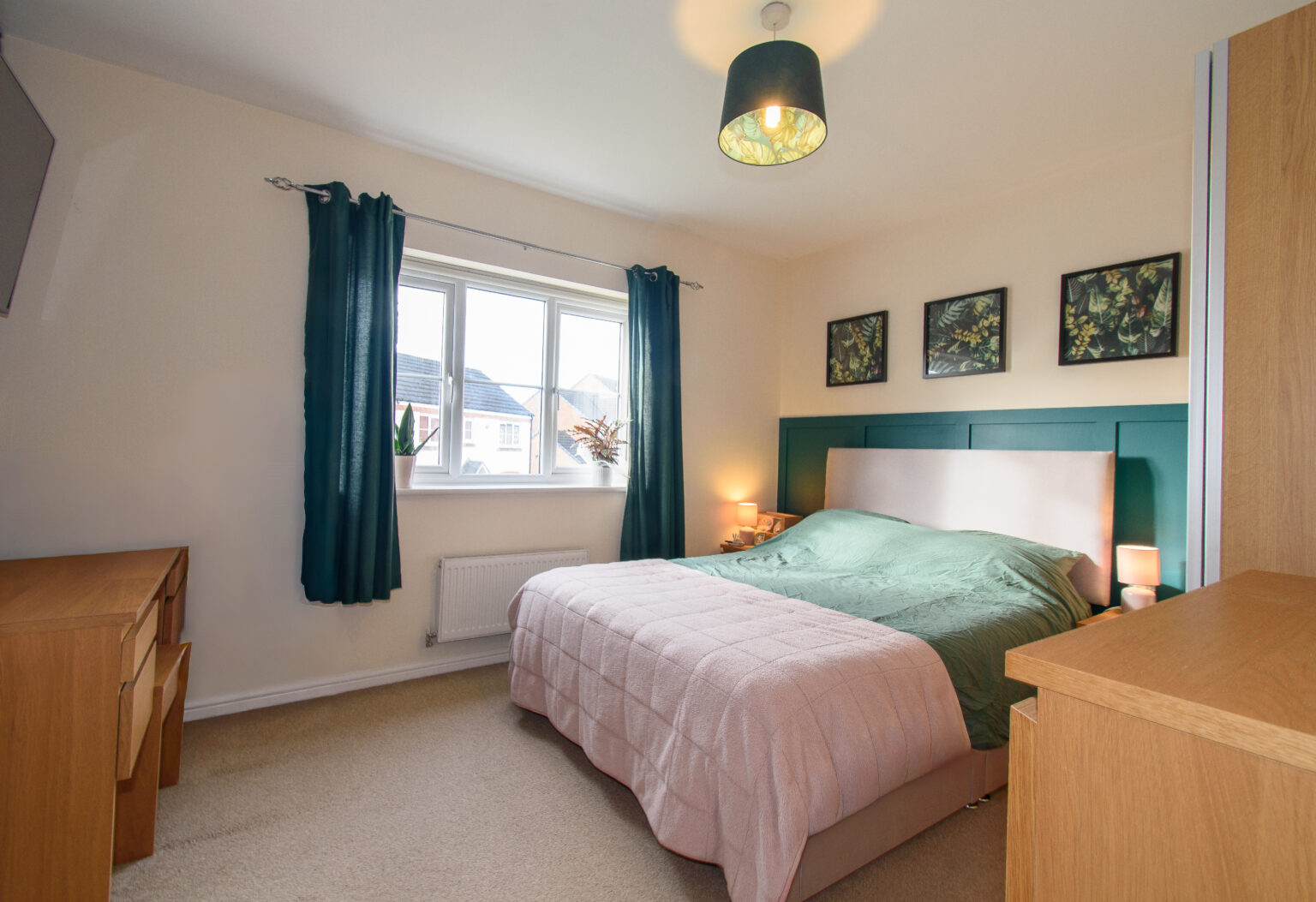 Beautifully Updated 3 Bedroom Detached Home For Sale in Newton-Le-Willows (WA12)