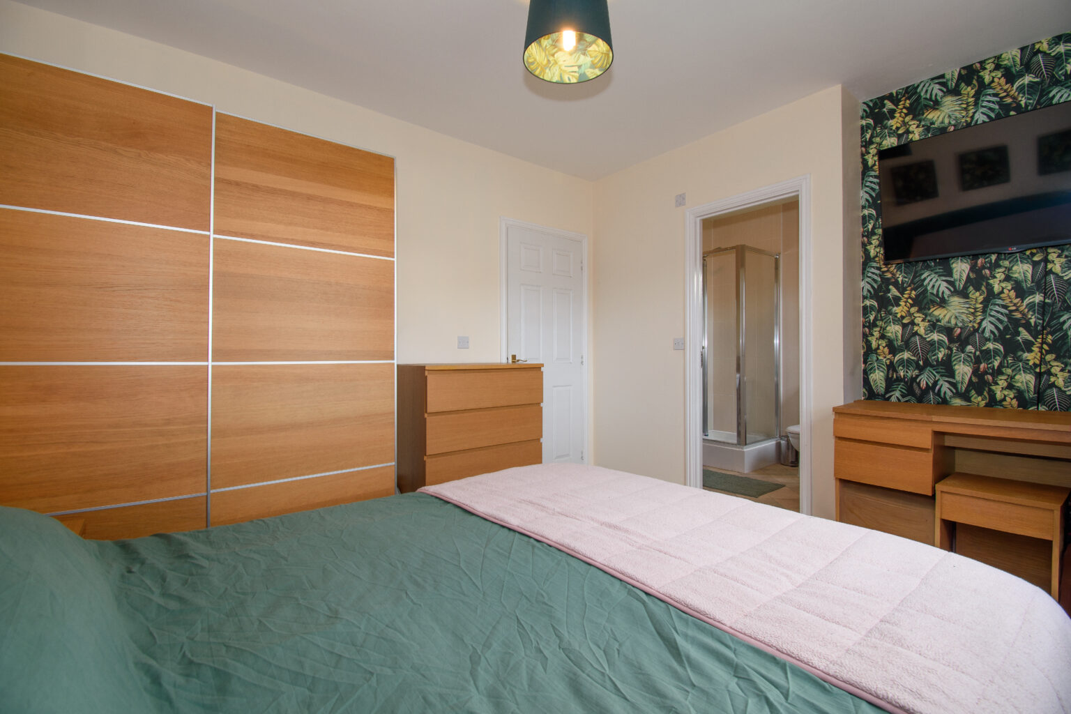 Beautifully Updated 3 Bedroom Detached Home For Sale in Newton-Le-Willows (WA12)