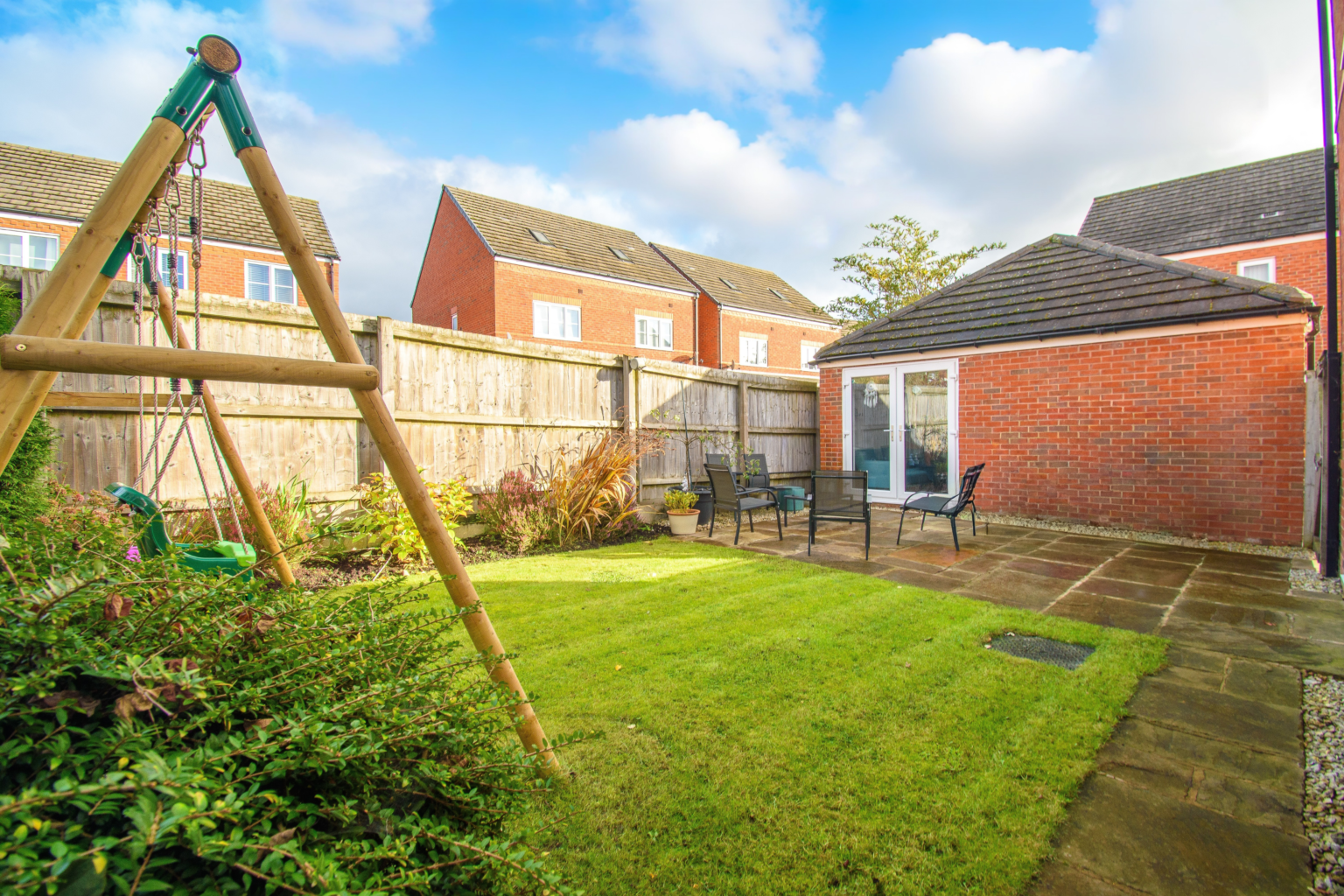 Beautifully Updated 3 Bedroom Detached Home For Sale in Newton-Le-Willows (WA12)
