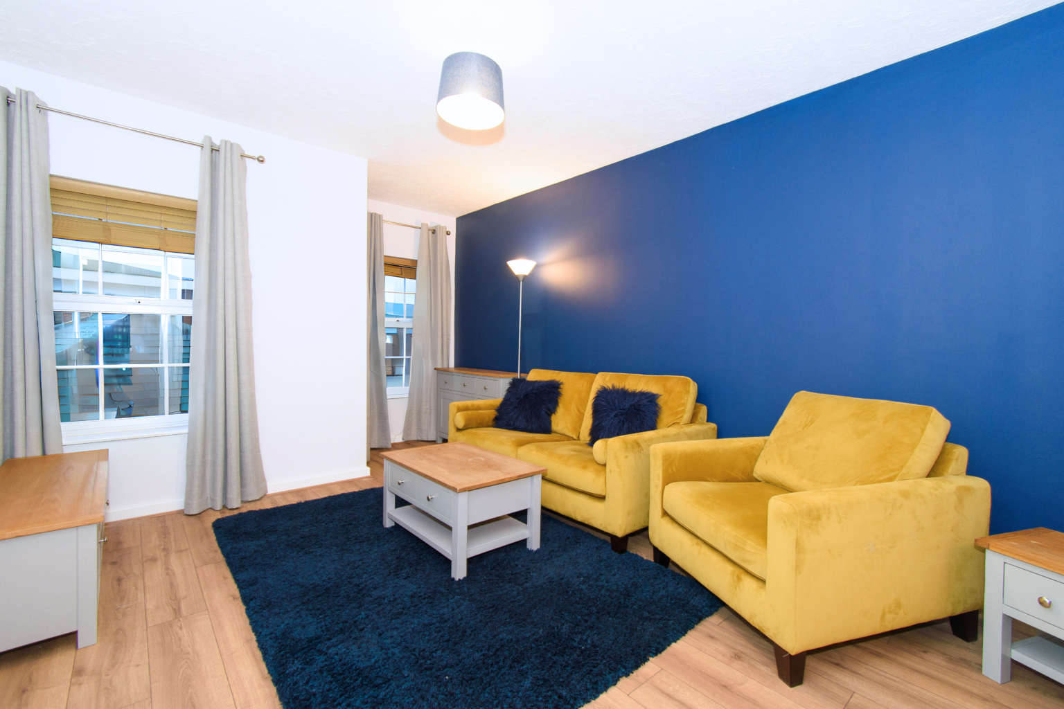 Luxury, Fully Renovated & Furnished 2 bedroom apartment To Let in Warrington town centre (WA1)