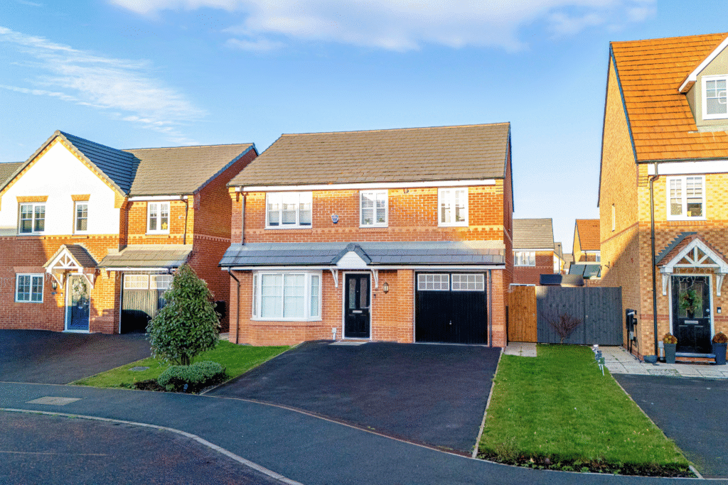Spacious Four Bedroom Detached Family Home For Sale in Golborne (WA3) Racey Estates
