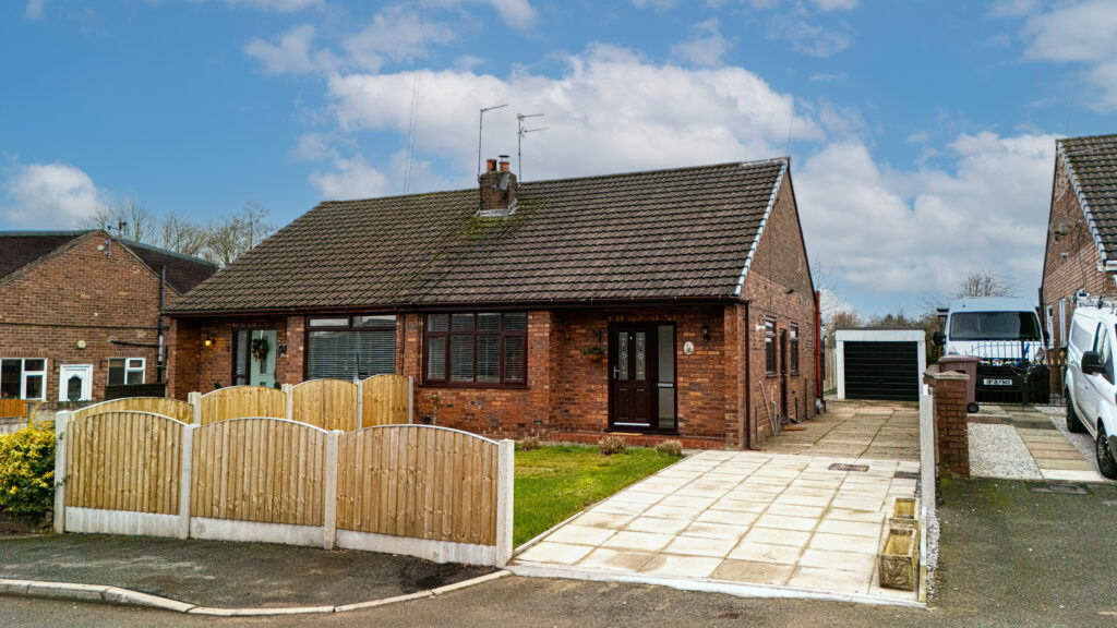 Charming 2 Bedroom Semi-Detached Bungalow For Sale In Newton-le-Willows