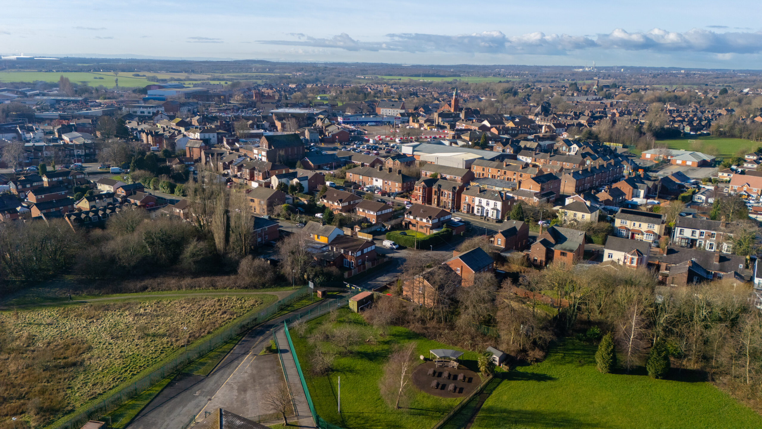 Beautifully Renovated 2 Bedroom Semi-Detached Home For Sale in Newton-le-Willows (WA12) Beautifully Renovated 2 Bedroom Semi-Detached Home For Sale in Newton-le-Willows (WA12)