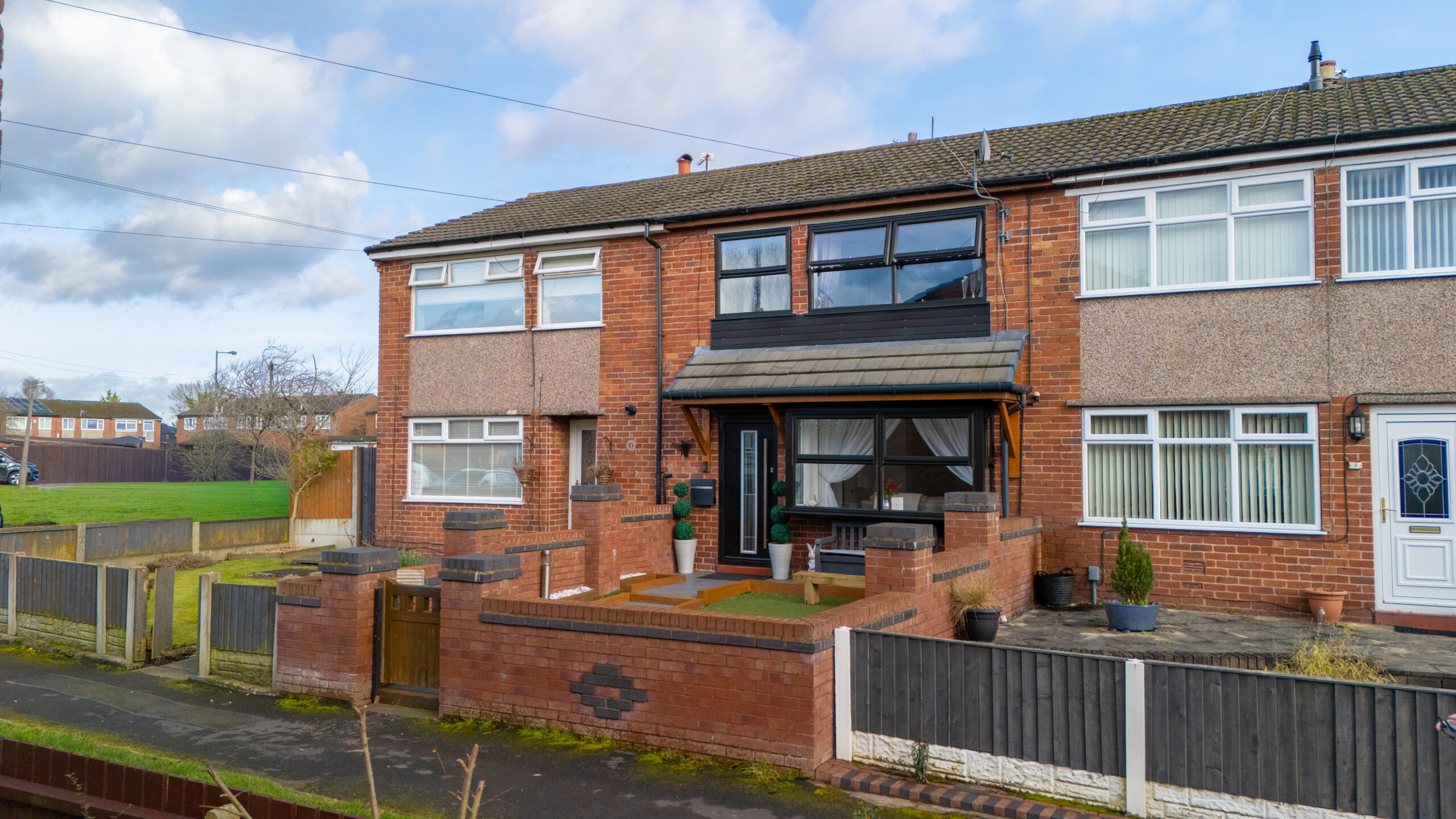 Beautifully Renovated 3 Bedroom Terraced Home For Sale in Newton-le-Willows (WA12) Beautifully Renovated 3 Bedroom Terraced Home For Sale in Newton-le-Willows (WA12)