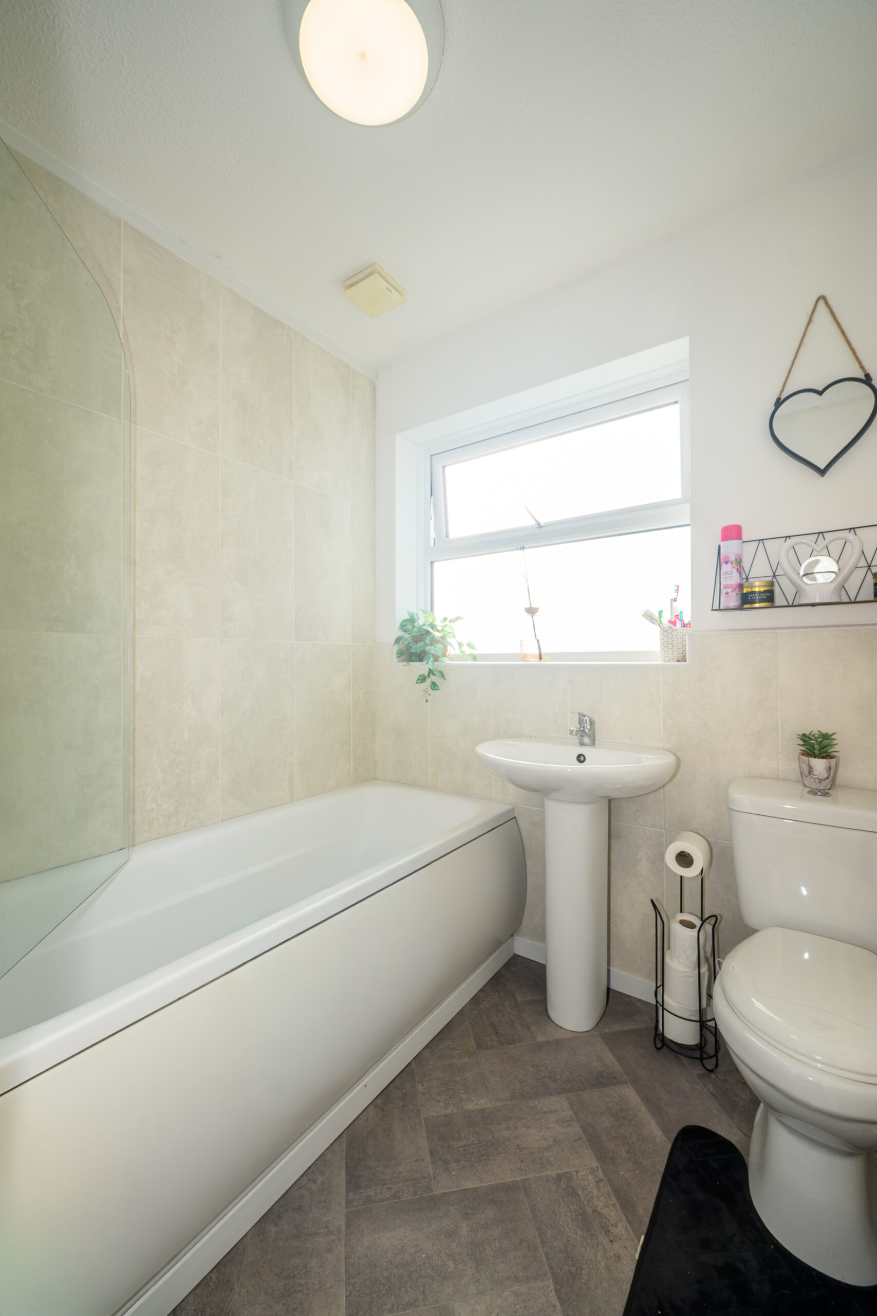 Beautifully Renovated 2 Bedroom Semi-Detached Home For Sale in Newton-le-Willows (WA12) Beautifully Renovated 2 Bedroom Semi-Detached Home For Sale in Newton-le-Willows (WA12)