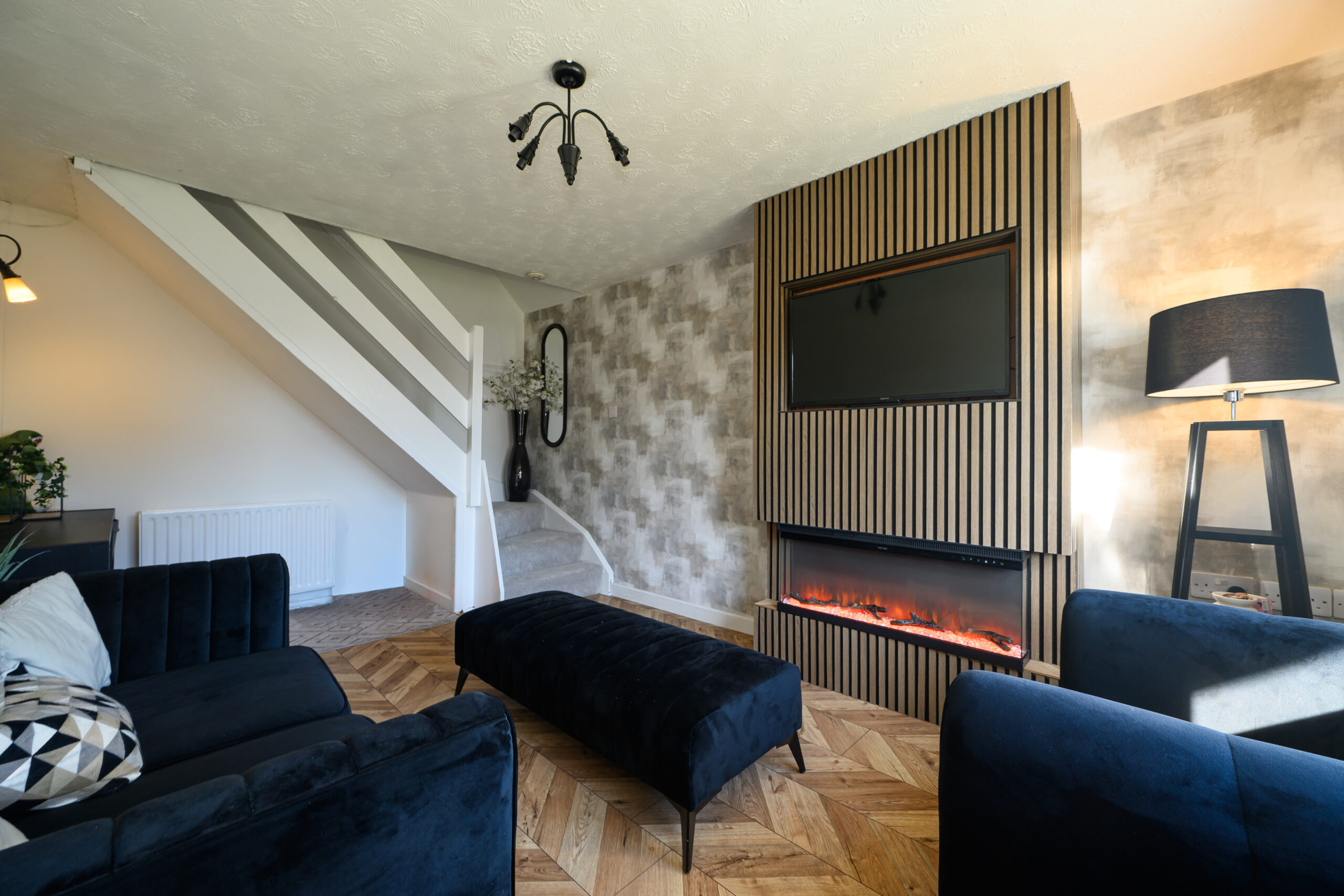 Beautifully Renovated 2 Bedroom Semi-Detached Home For Sale in Newton-le-Willows (WA12) Beautifully Renovated 2 Bedroom Semi-Detached Home For Sale in Newton-le-Willows (WA12)