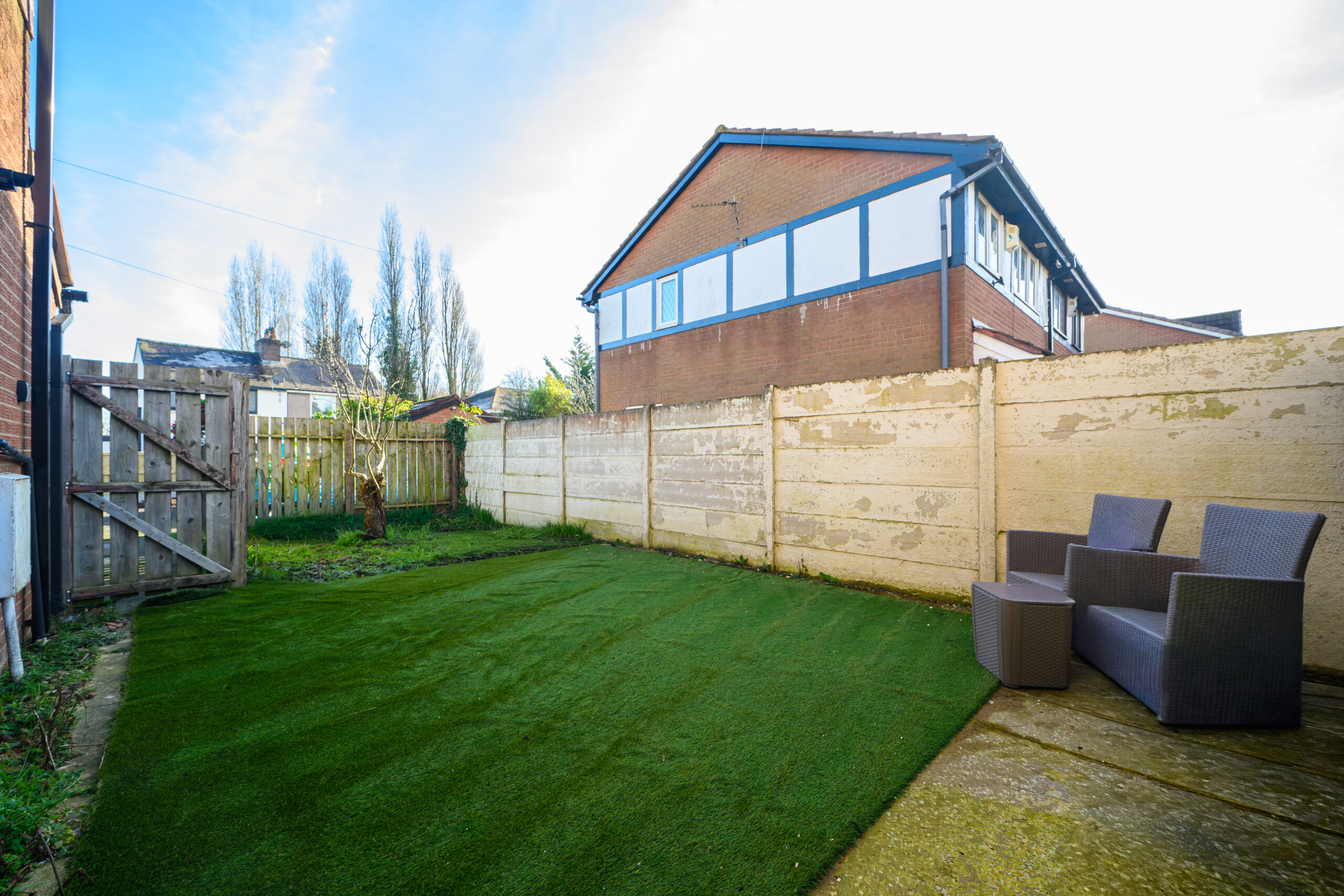 Beautifully Renovated 2 Bedroom Semi-Detached Home For Sale in Newton-le-Willows (WA12) Beautifully Renovated 2 Bedroom Semi-Detached Home For Sale in Newton-le-Willows (WA12)