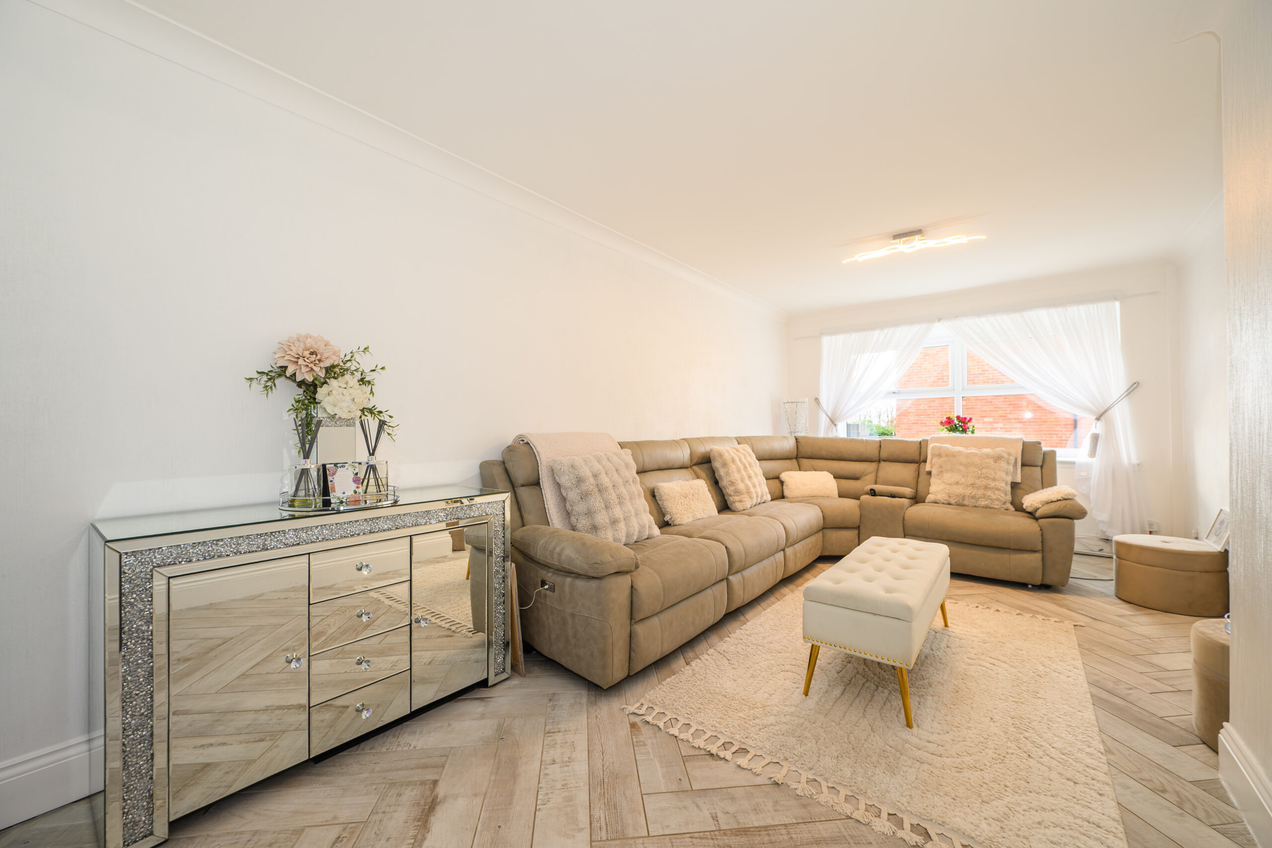 Beautifully Renovated 3 Bedroom Terraced Home For Sale in Newton-le-Willows (WA12) Beautifully Renovated 3 Bedroom Terraced Home For Sale in Newton-le-Willows (WA12)