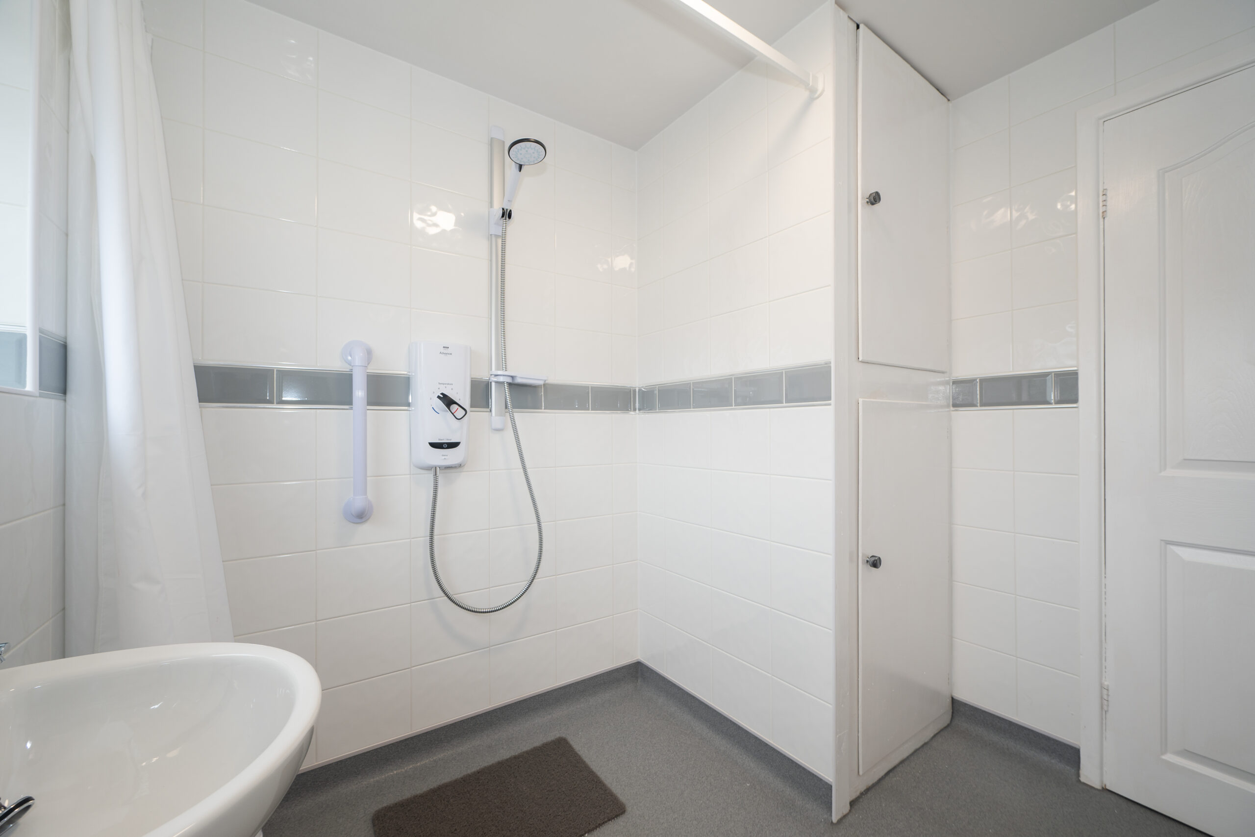 Beautifully Maintained 3 Bedroom Semi-Detached Home For Sale in Newton-Le-Willows (WA12) Beautifully Maintained 3 Bedroom Semi-Detached Home For Sale in Newton-Le-Willows (WA12)