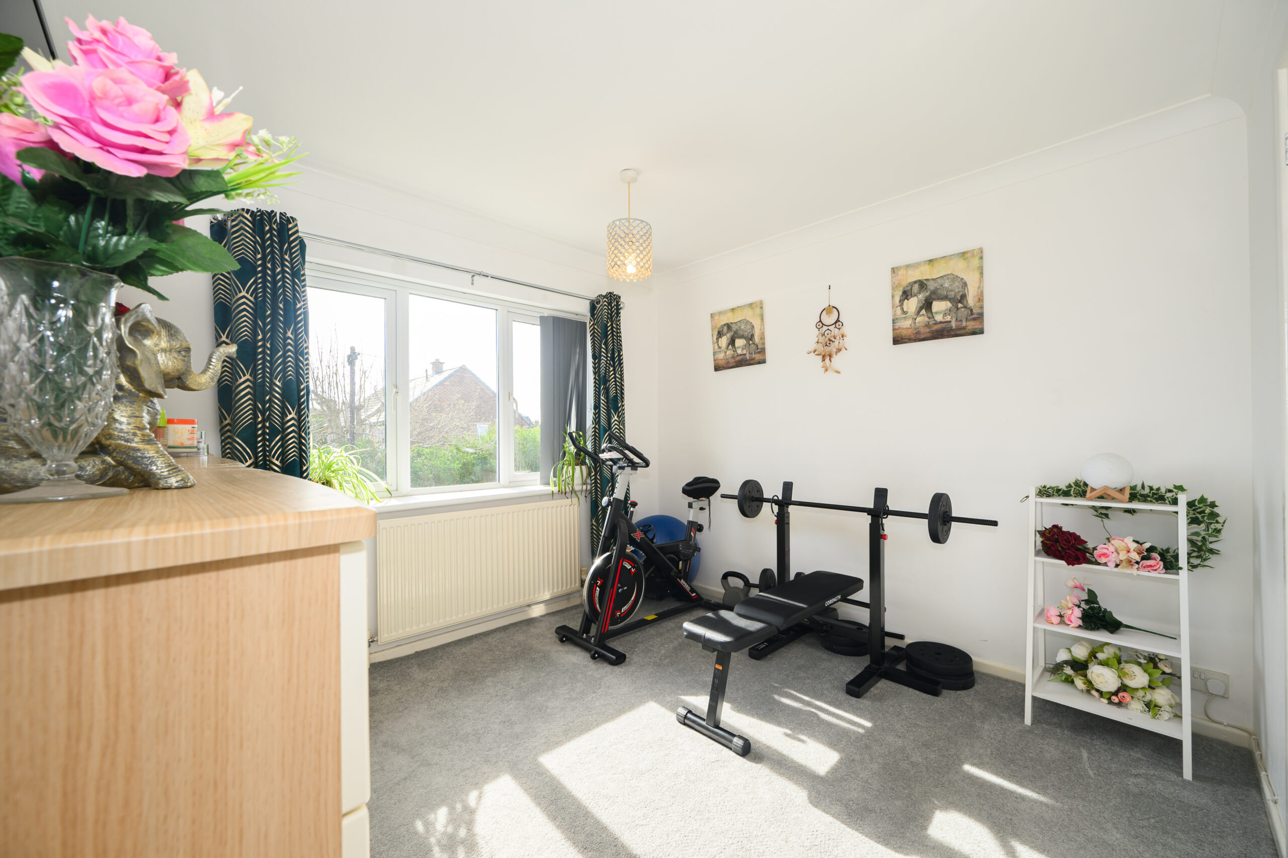 3 Bedroom Semi-Detached Family Home for Sale in Newton-le-Willows (WA12) 3 Bedroom Semi-Detached Family Home for Sale in Newton-le-Willows (WA12)