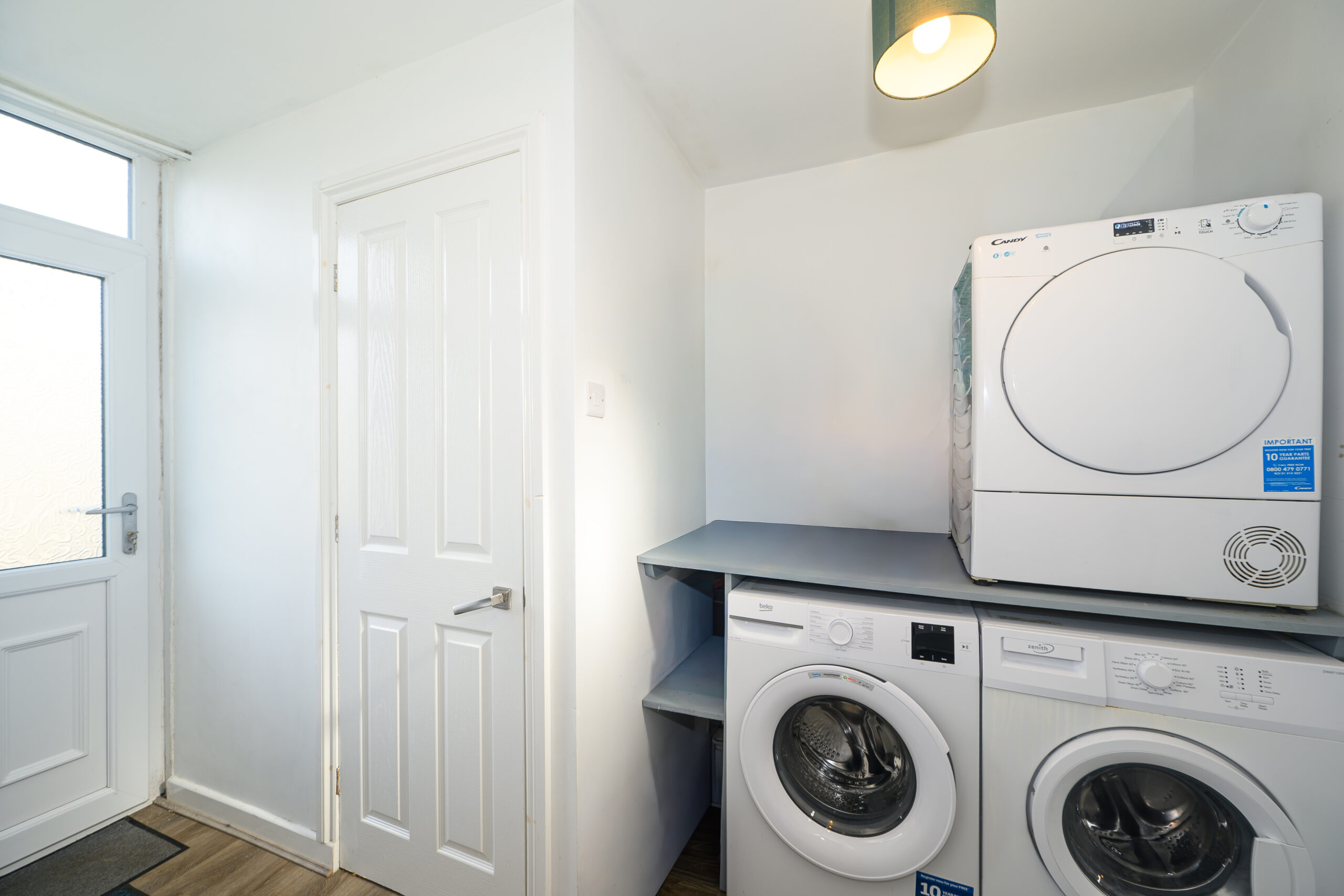 3 Bedroom Semi-Detached Family Home for Sale in Newton-le-Willows (WA12) 3 Bedroom Semi-Detached Family Home for Sale in Newton-le-Willows (WA12)