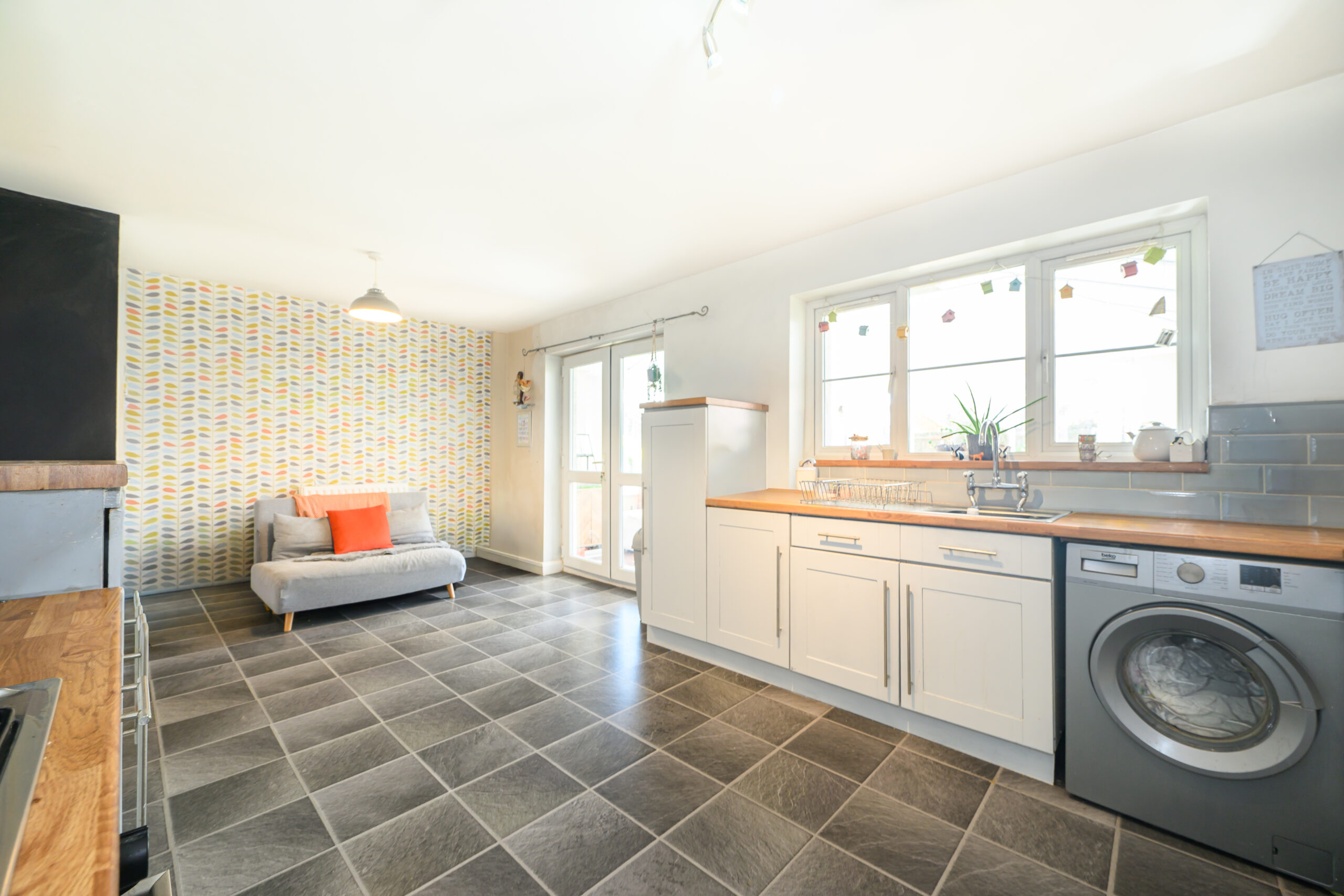 Spacious 4 Bedroom Detached House For Sale In Padgate, Warrington (WA2) Spacious 4 Bedroom Detached House For Sale In Padgate, Warrington (WA2)