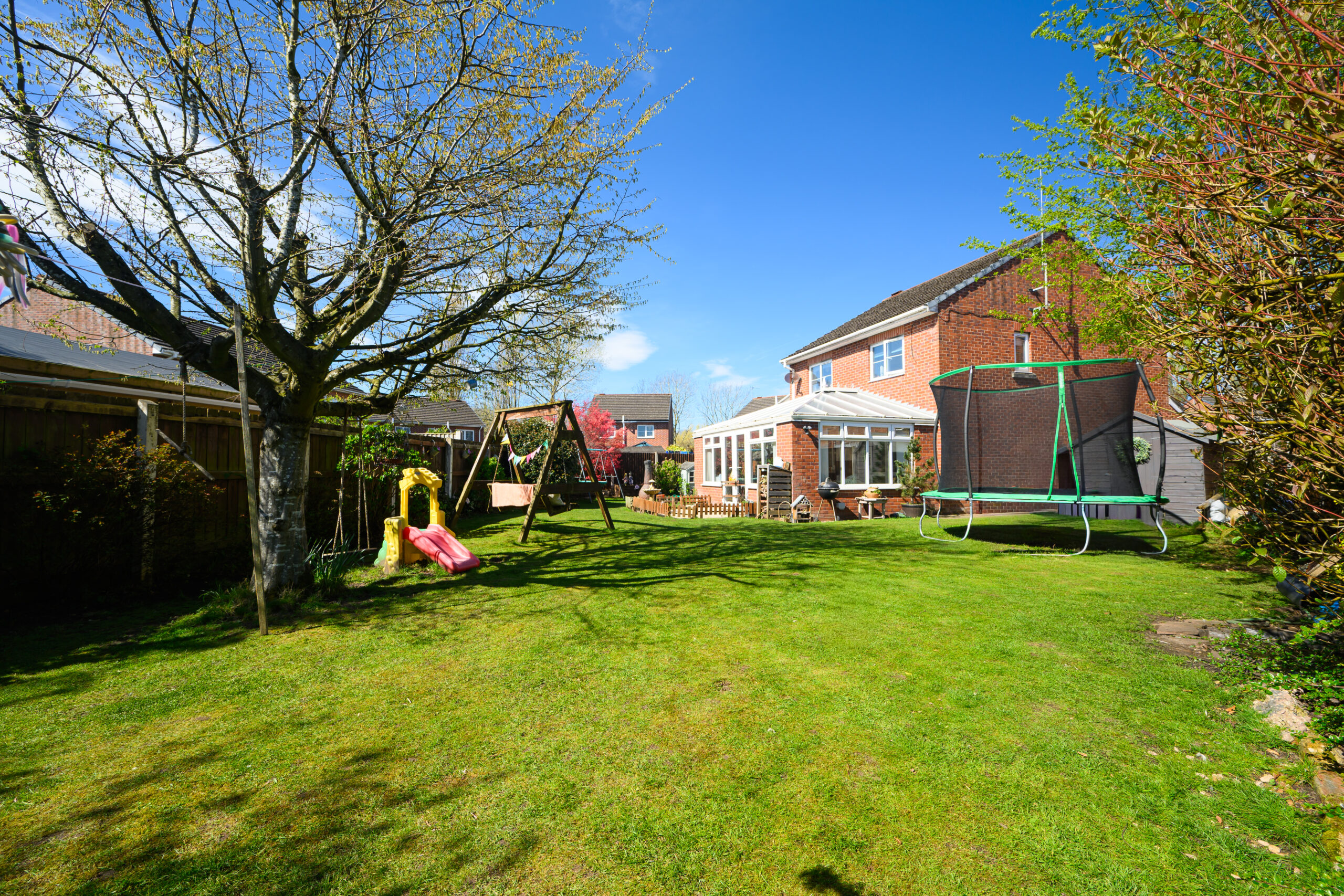 Spacious 4 Bedroom Detached House For Sale In Padgate, Warrington (WA2) Spacious 4 Bedroom Detached House For Sale In Padgate, Warrington (WA2)