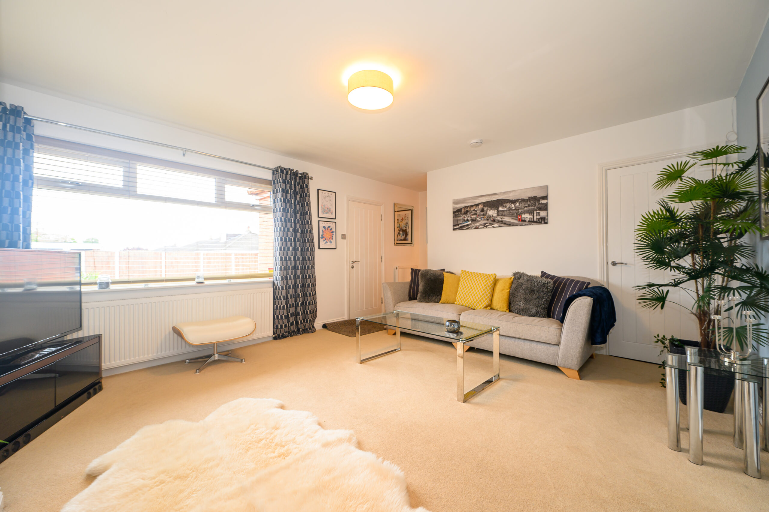 Immaculate 2 Bedroom Semi-Detached Property For Sale in Lowton (WA3) Immaculate 2 Bedroom Semi-Detached Property For Sale in Lowton (WA3)