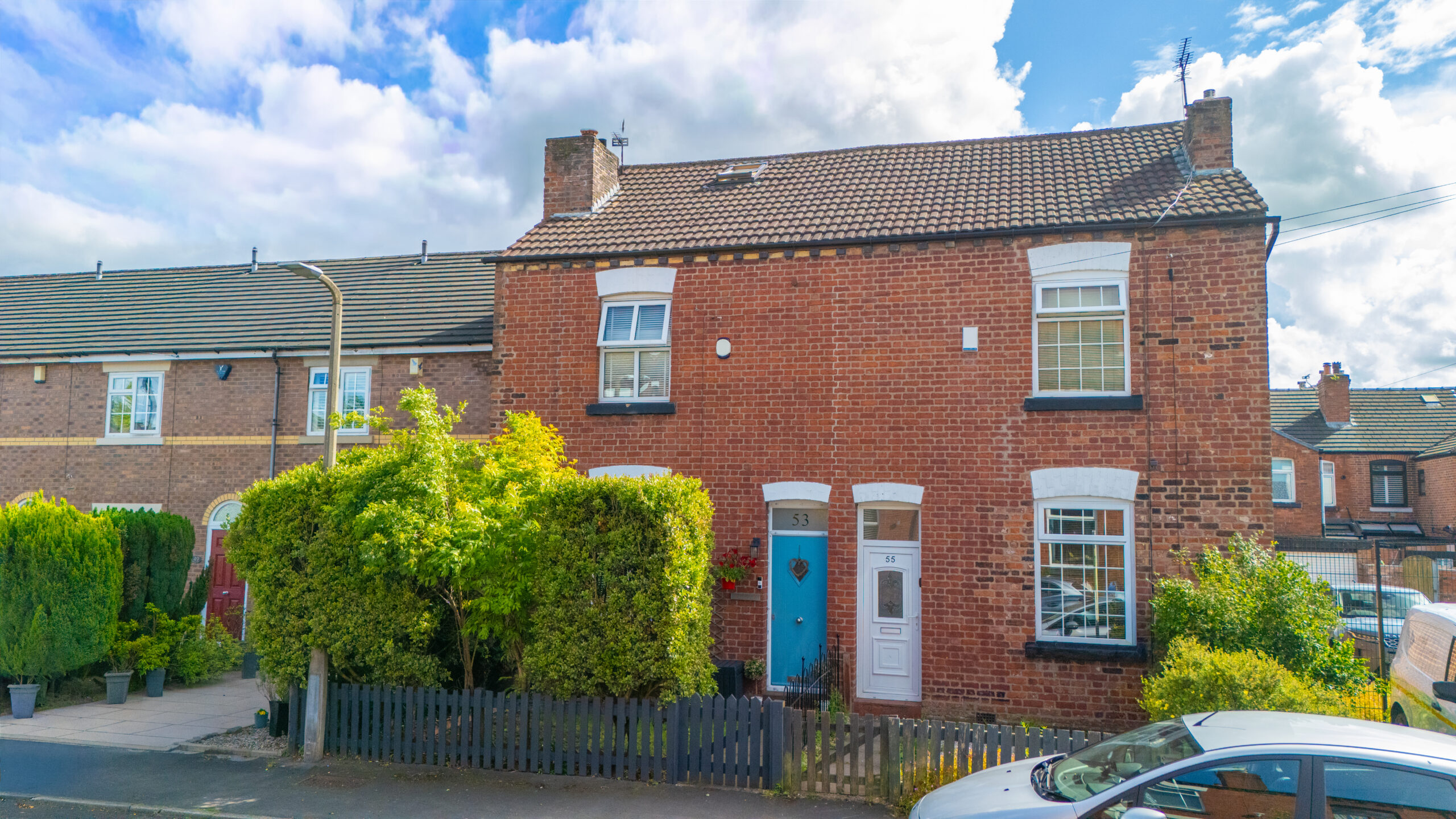 Beautifully Presented 2/3 Bedroom Semi-Detached Home For Sale in Newton-le-Willows (WA12) Beautifully Presented 2/3 Bedroom Semi-Detached Home For Sale in Newton-le-Willows (WA12)